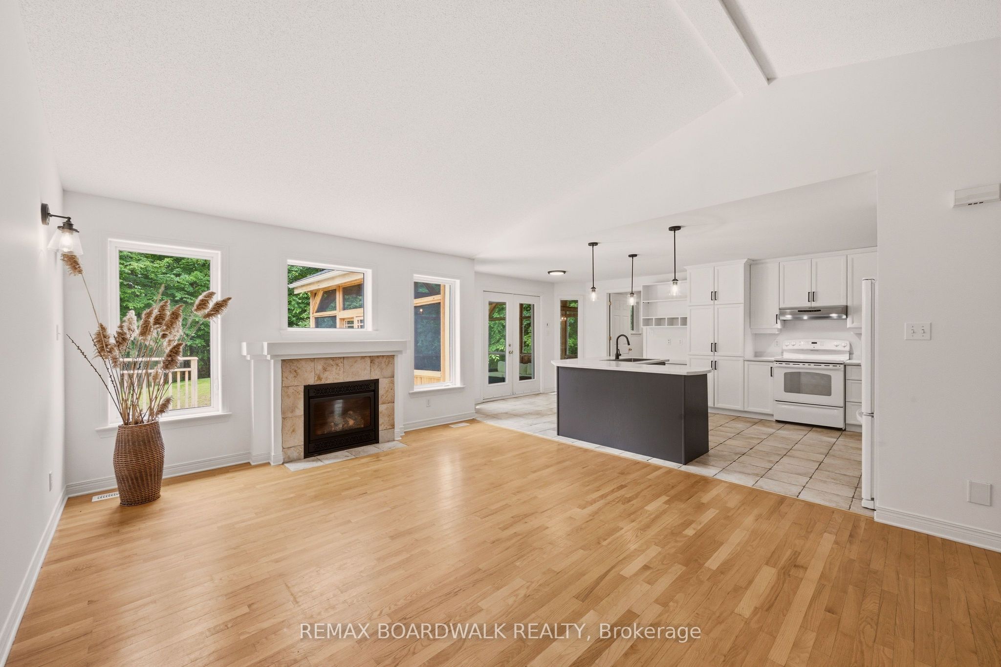 289 Timberwood Drive, Beckwith, ON K7C 3P2 photo 4