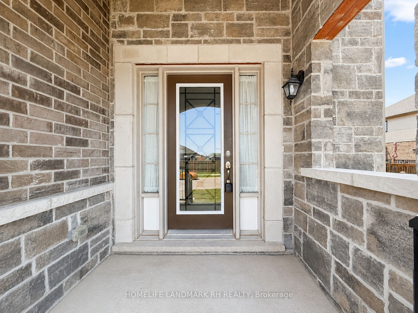 9 Homestead Way, Thorold, ON L2V 0B7 photo 2