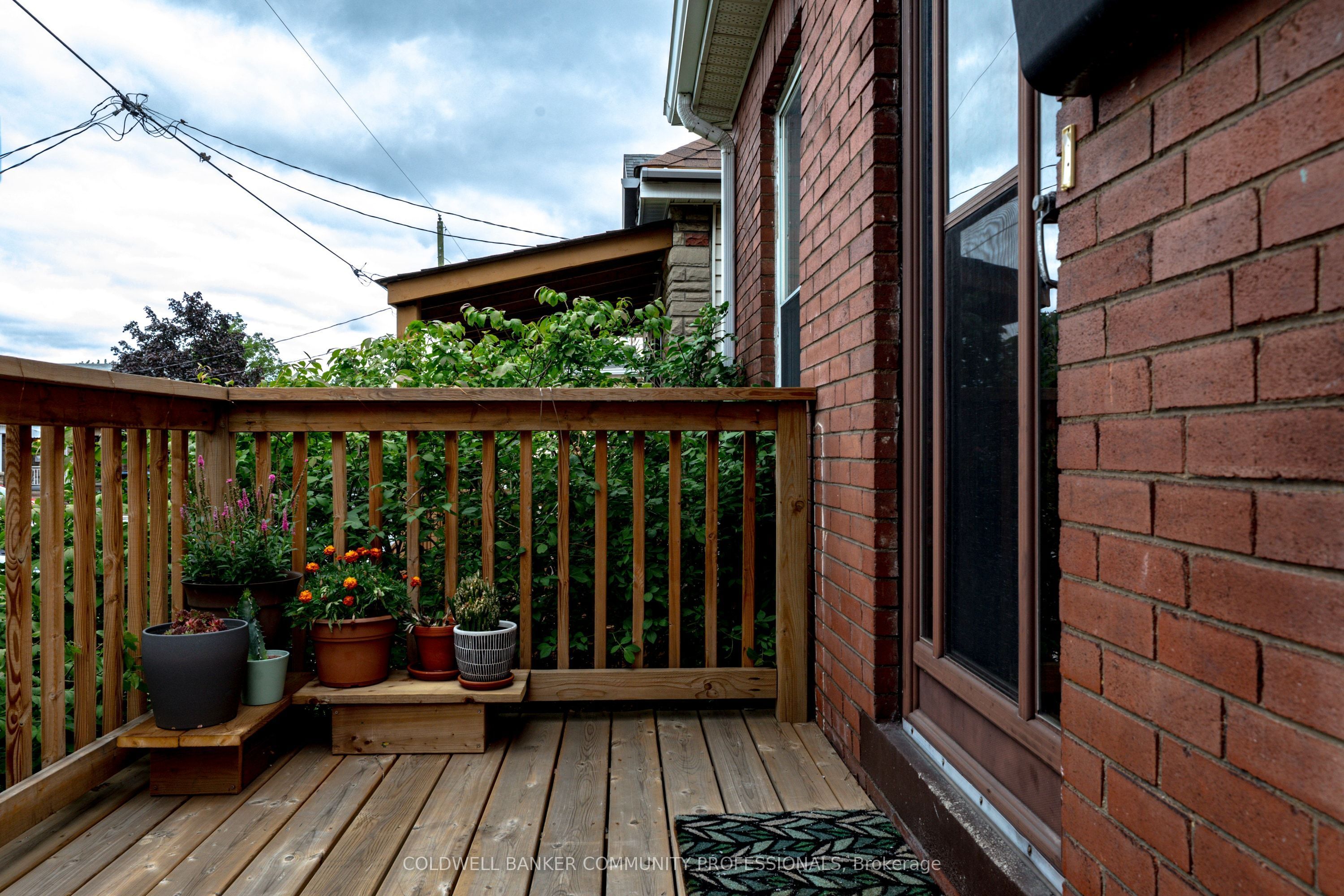 94 Edgemont Street N, Hamilton, ON L8H 4C8 photo 3