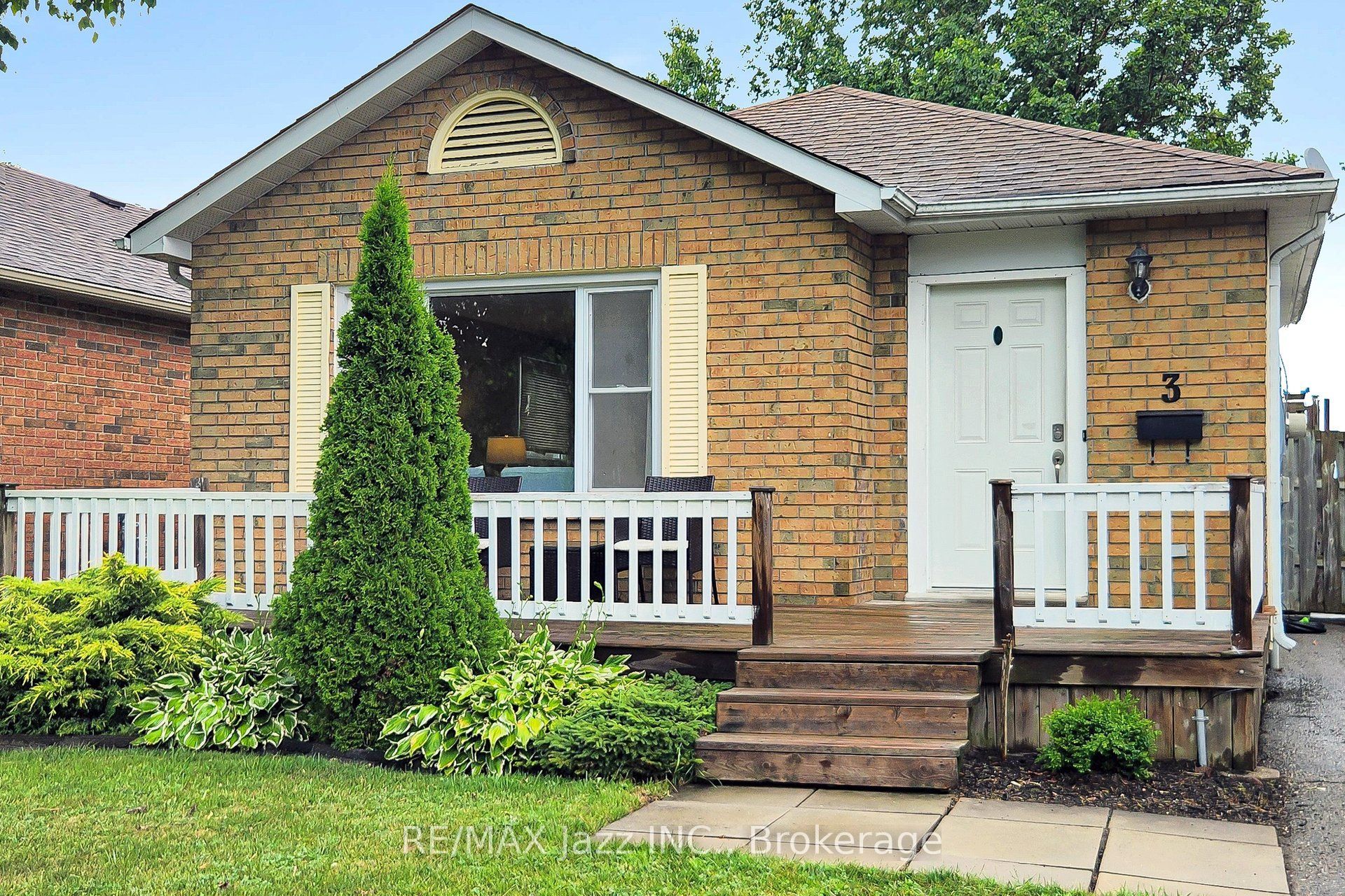 3 Pochon Avenue, Port Hope, ON L1A 2X8 photo 3
