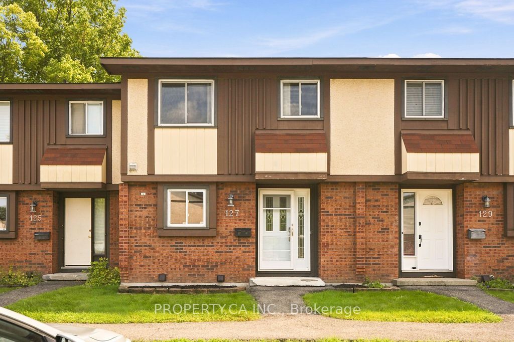127 Pickford Drive, Kanata, ON K2L 2C3