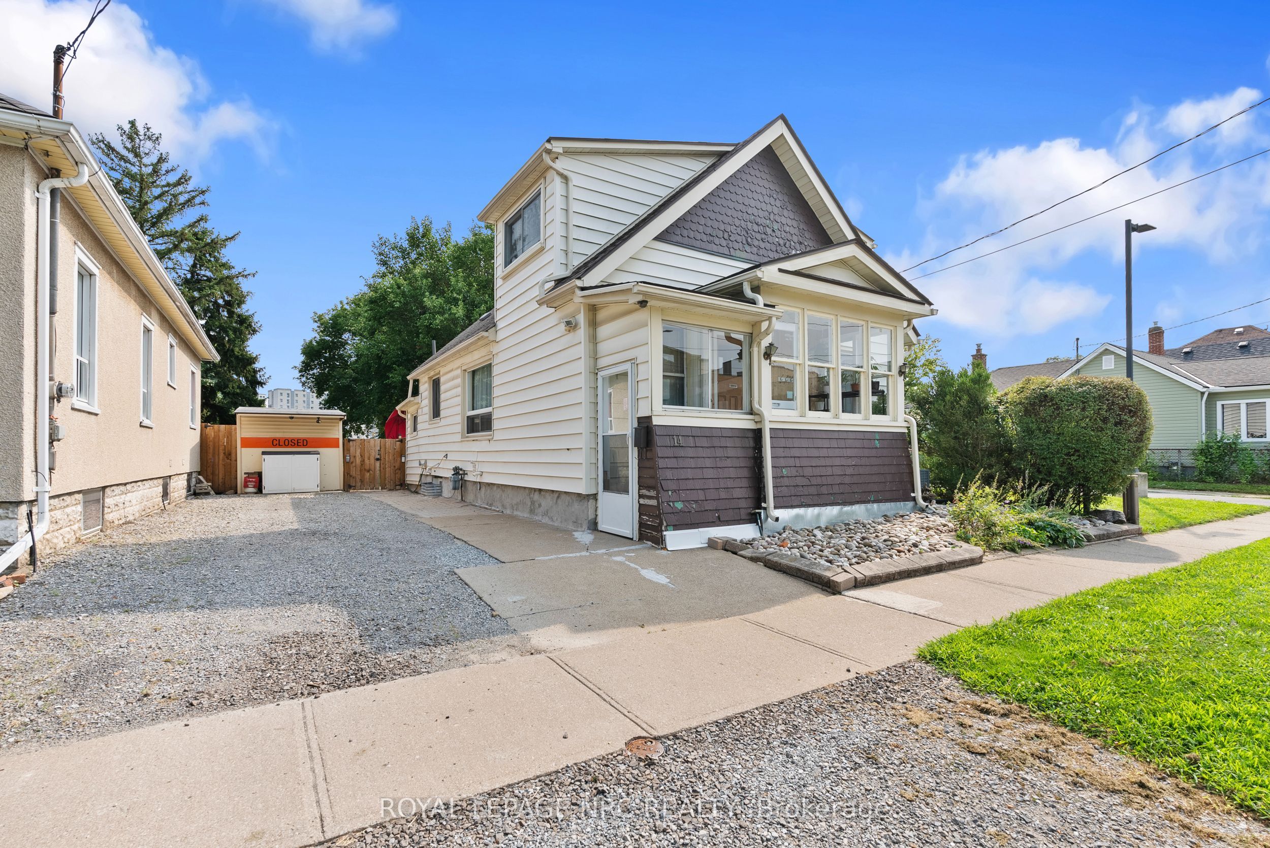 14 Heatherington Street, St. Catharines, ON L2R 2G5 photo 2