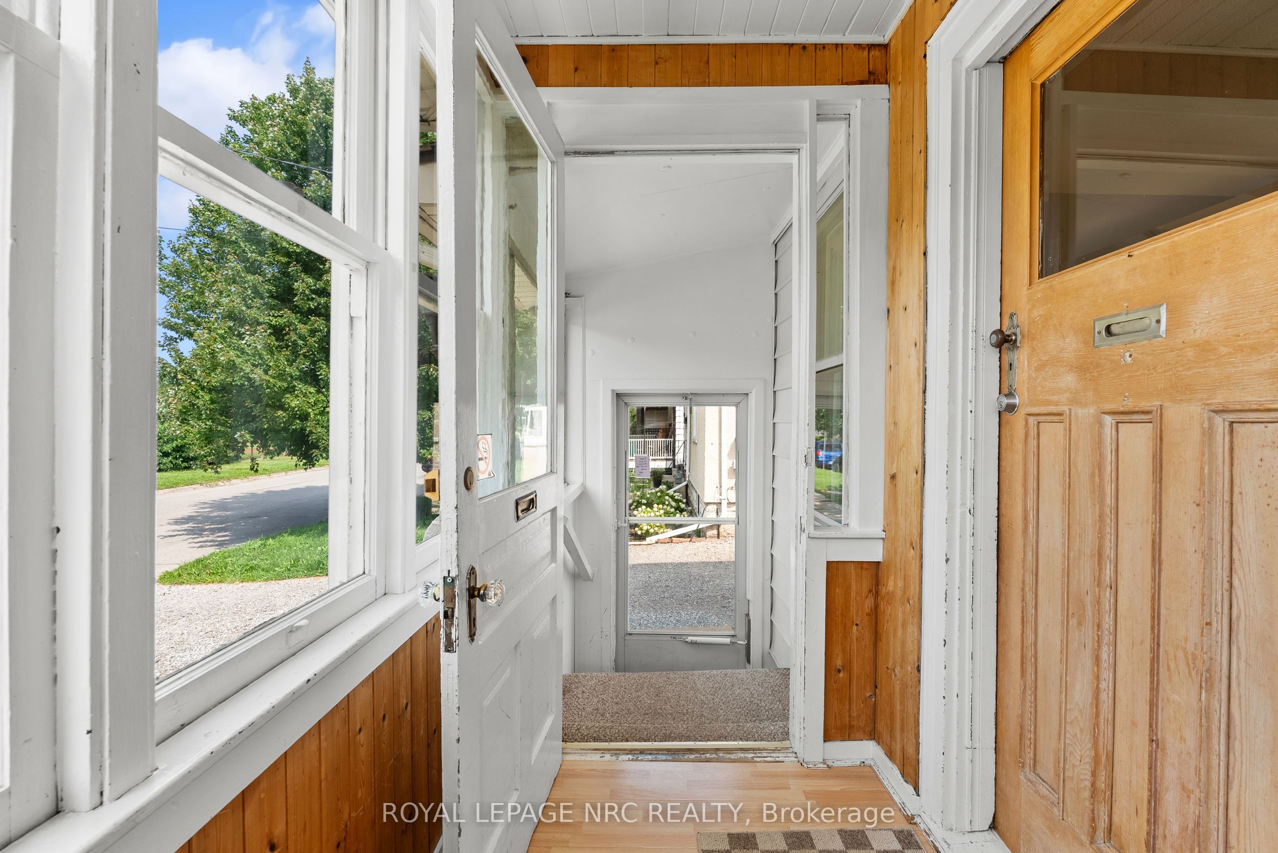 14 Heatherington Street, St. Catharines, ON L2R 2G5 photo 5