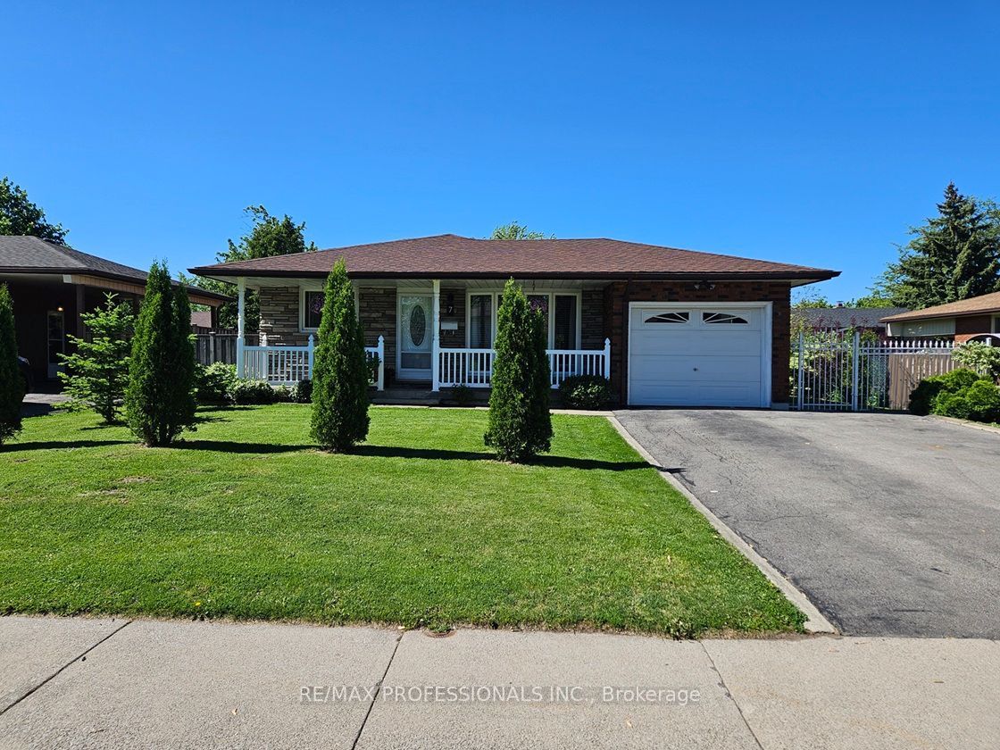 7 Berko Avenue, Hamilton, ON L8V 2P8 photo 3