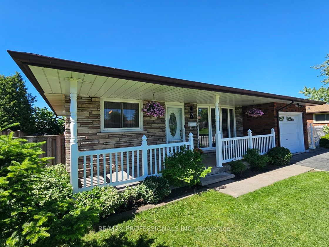 7 Berko Avenue, Hamilton, ON L8V 2P8 photo 4
