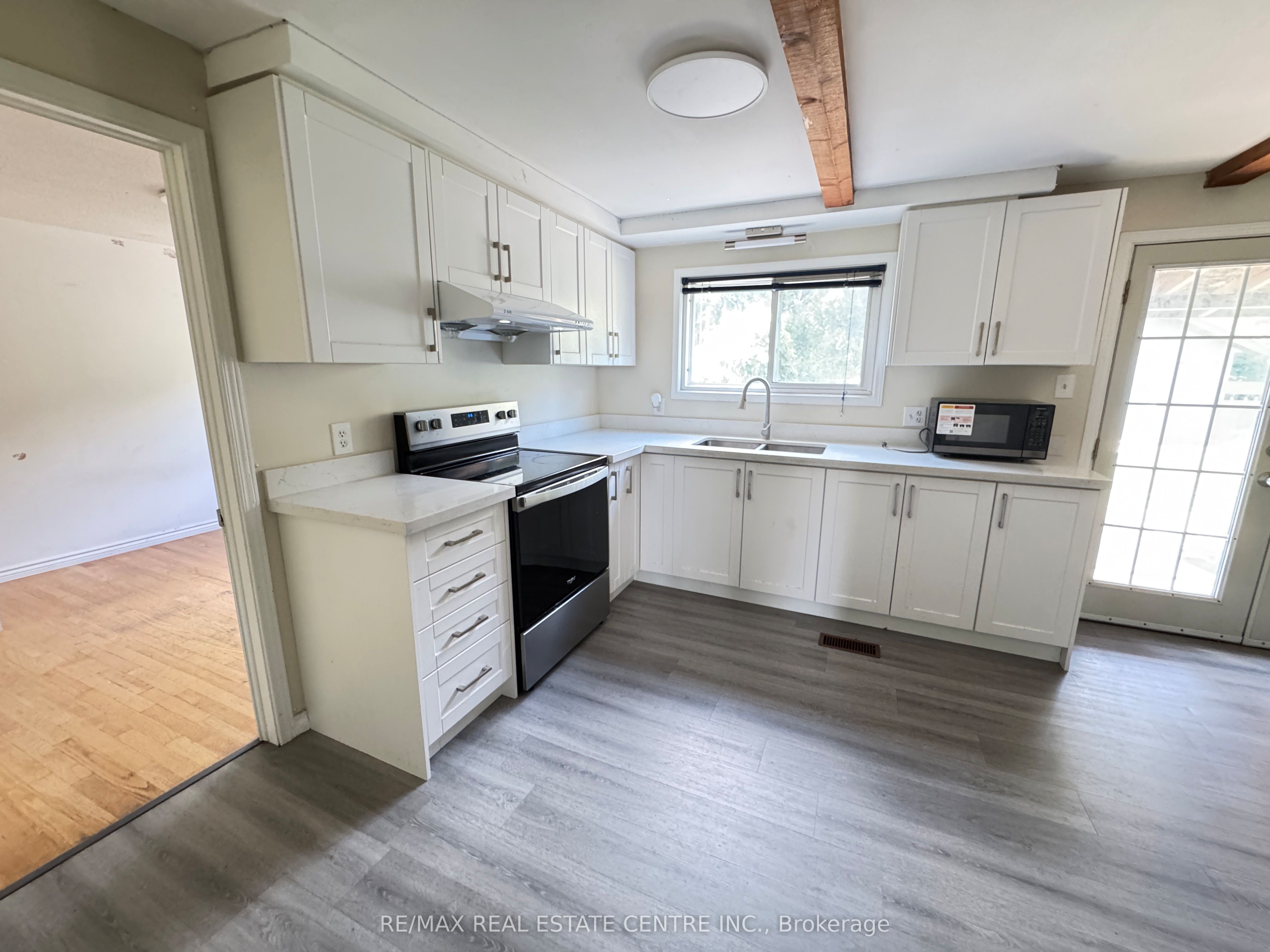 129 KORTRIGHT Road W, Guelph, ON N1G 3N9 photo 3