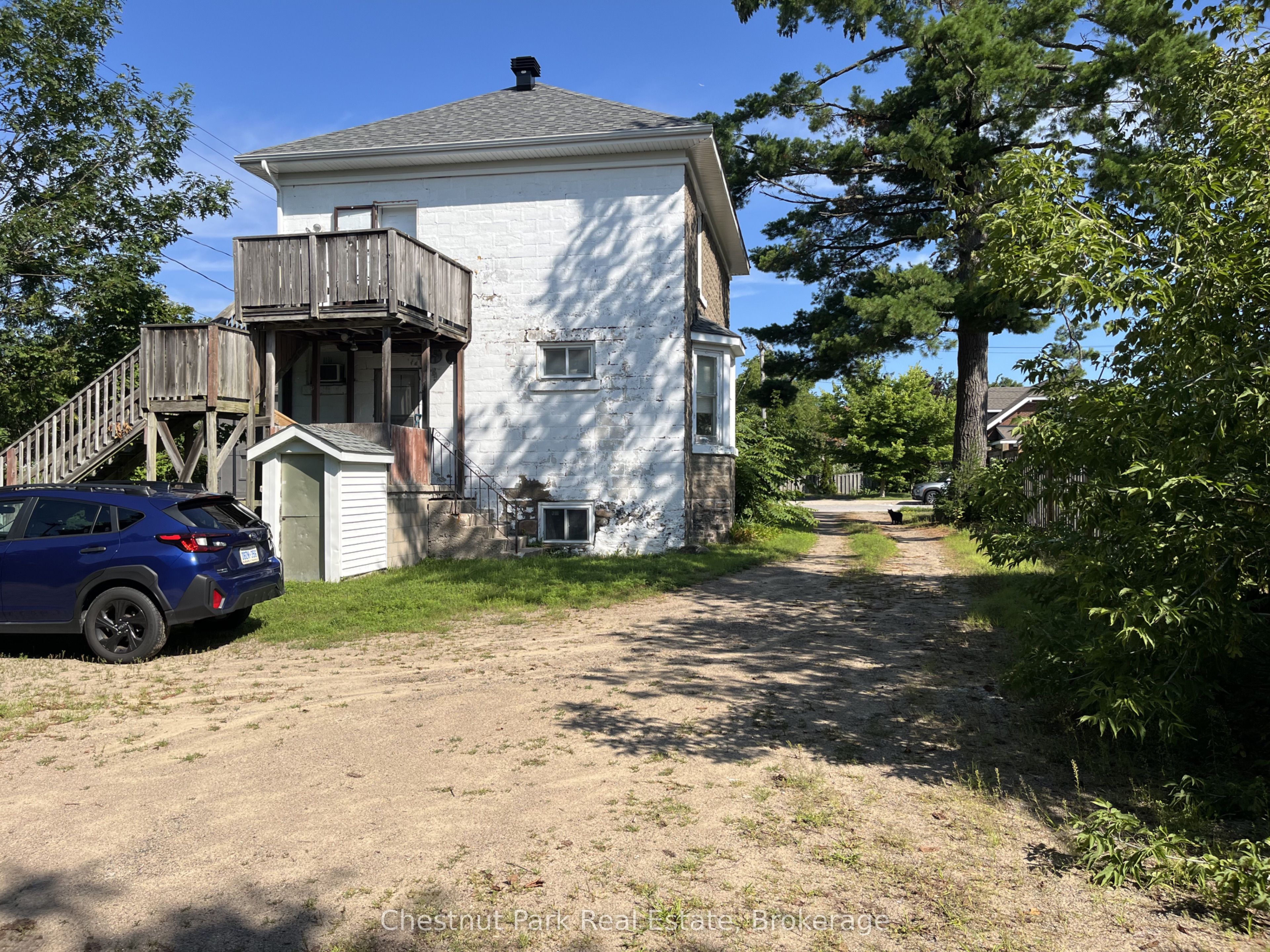 151 Royal Street, Gravenhurst, ON P1P 1H5 photo 3