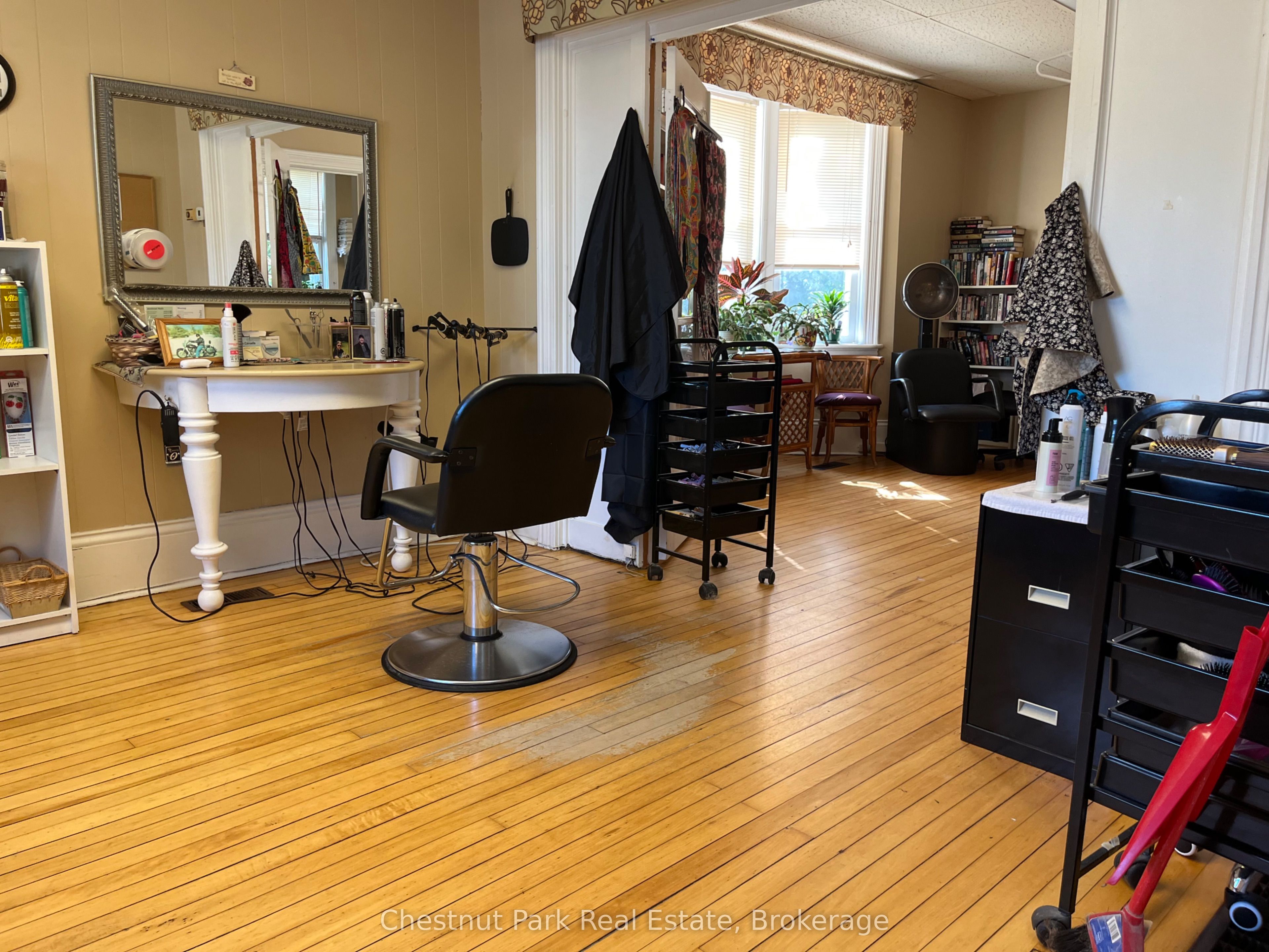 151 Royal Street, Gravenhurst, ON P1P 1H5 photo 5