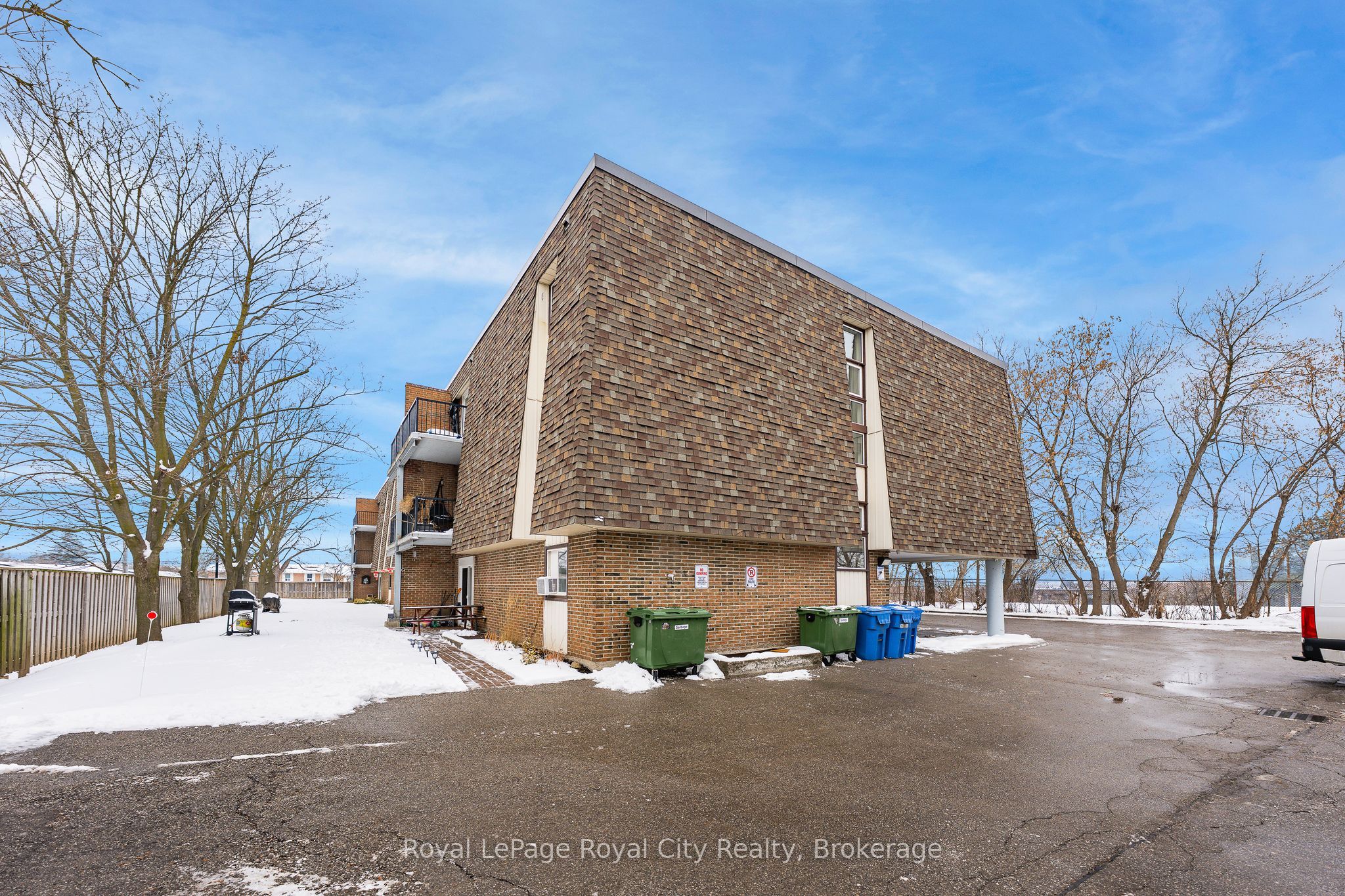 234 Willow Road 102, Guelph, ON N1H 7C6 photo 2