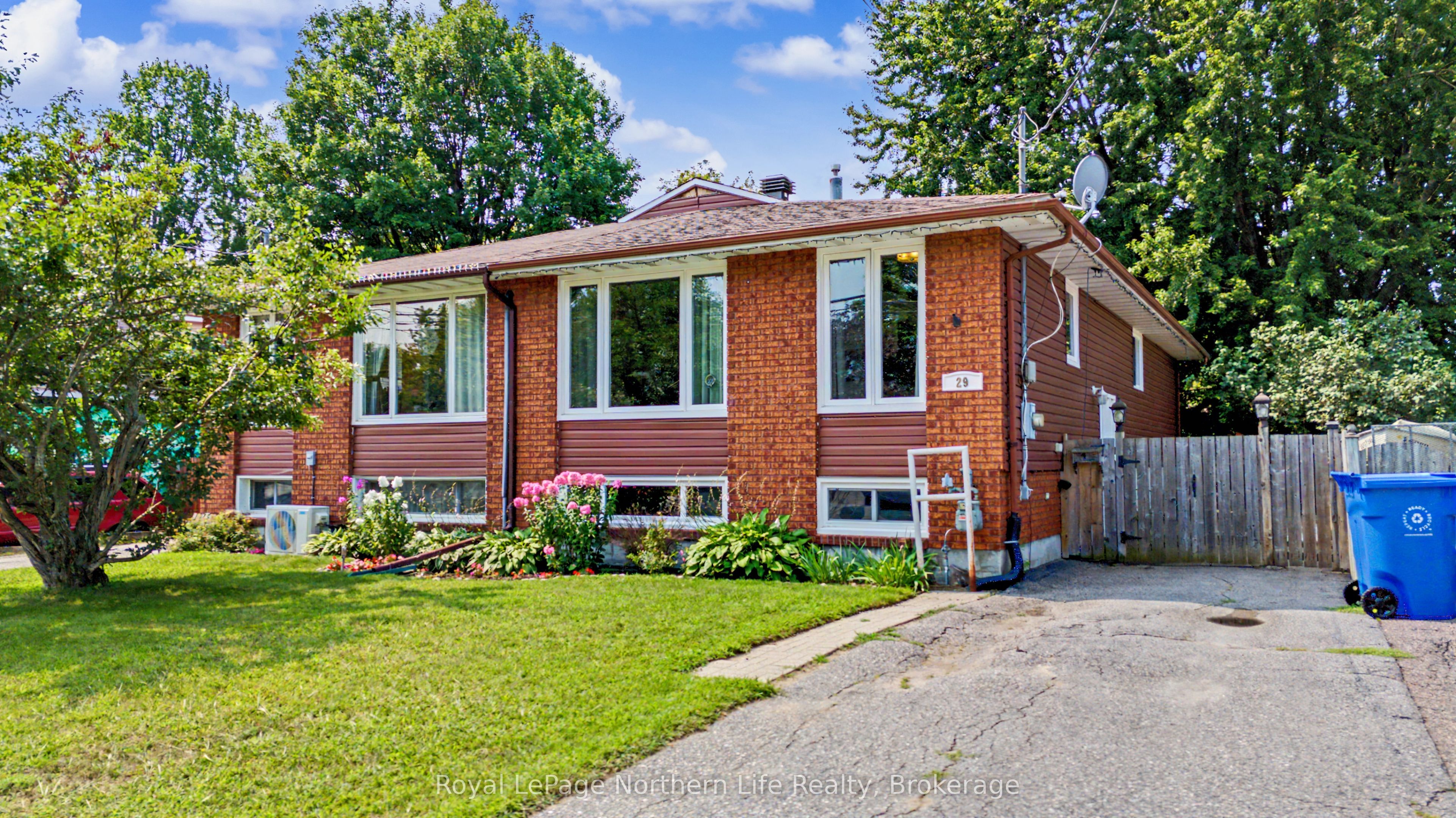 29 Pollard Avenue, North Bay, ON P1A 1Z4