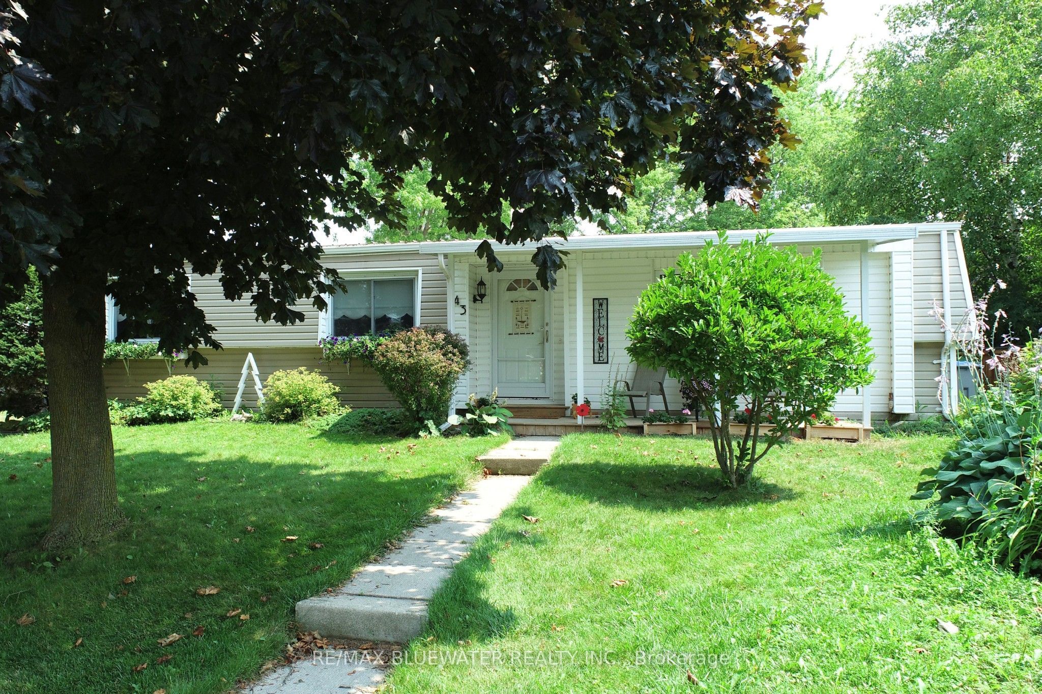 43 St Andrews Place, South Huron, ON N0M 1T0