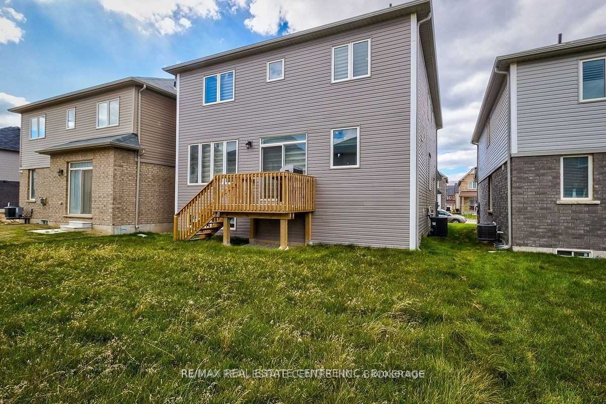 167 Longboat Run Way W, Brantford, ON N3T 0R9 photo 5