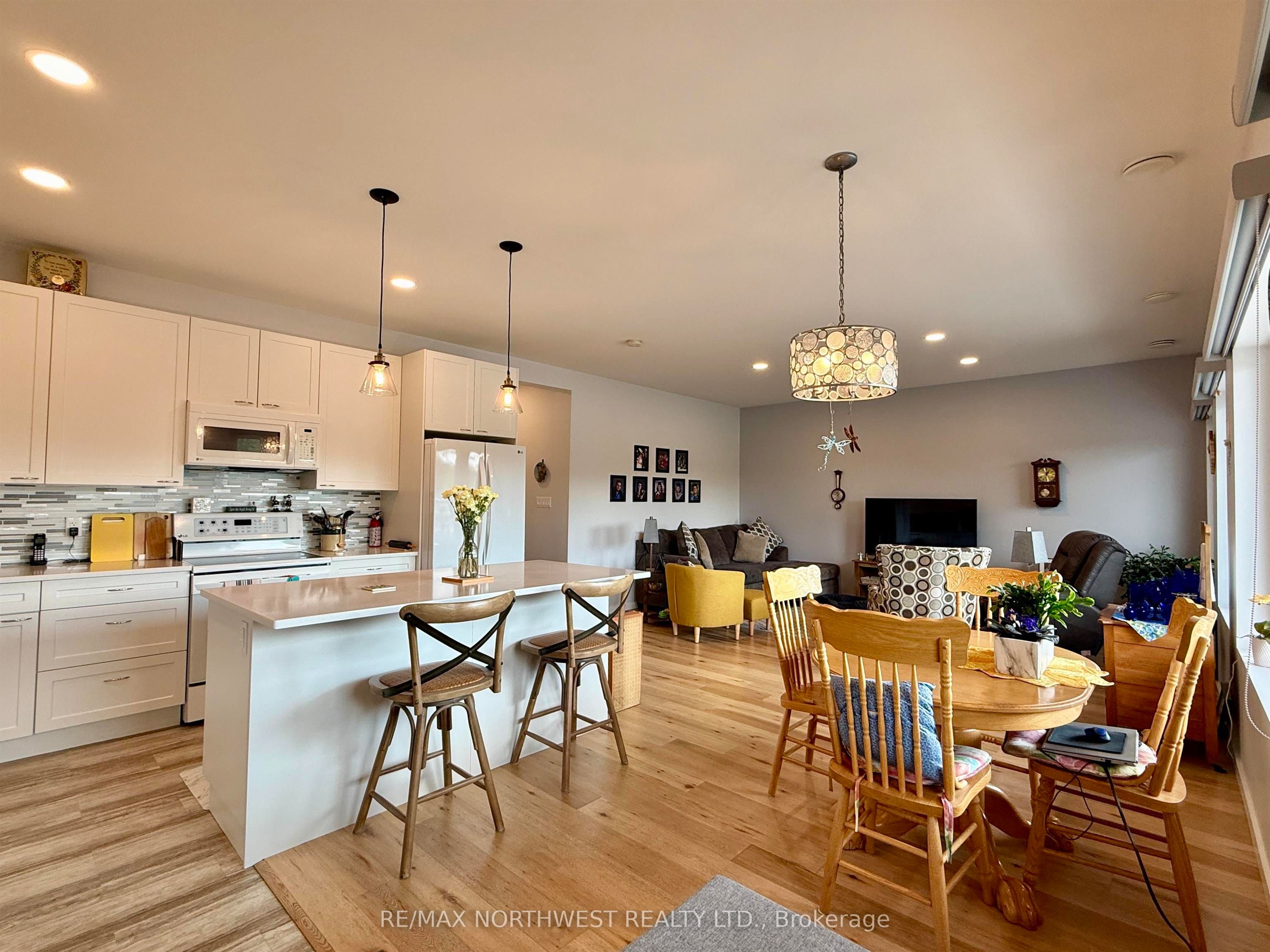 561 Veterans Drive 101, Kenora, ON P9N 2Z3 photo 4