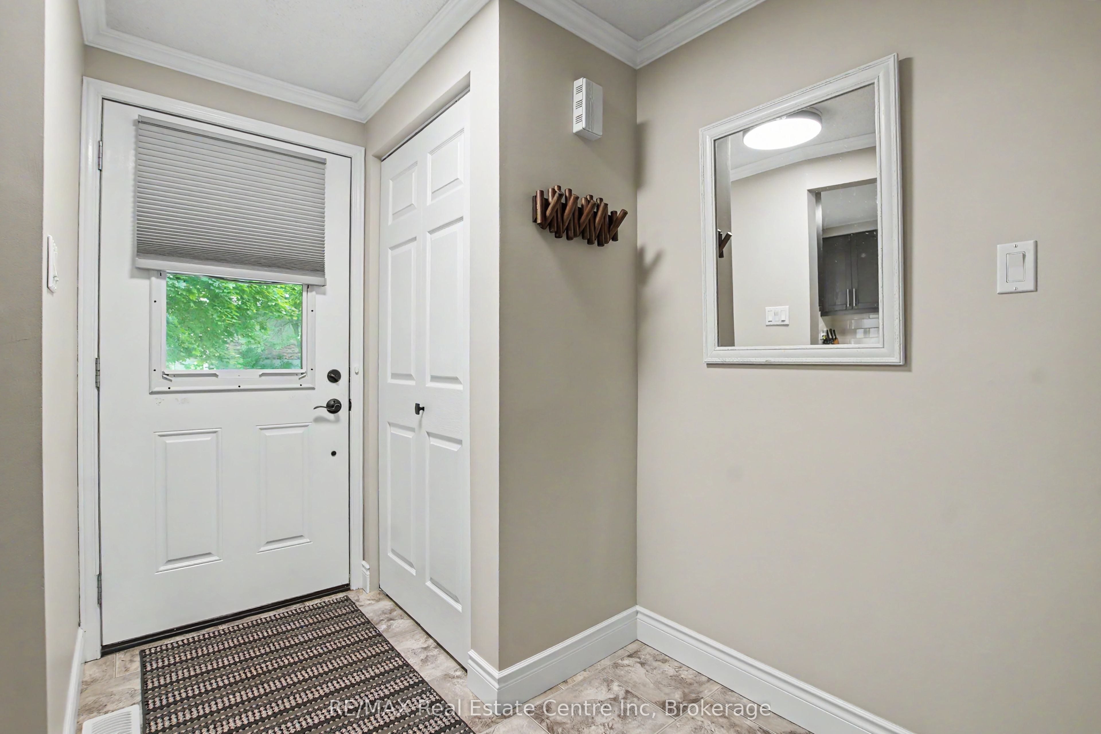 148 Carter Crescent, Cambridge, ON N1R 6A9 photo 3
