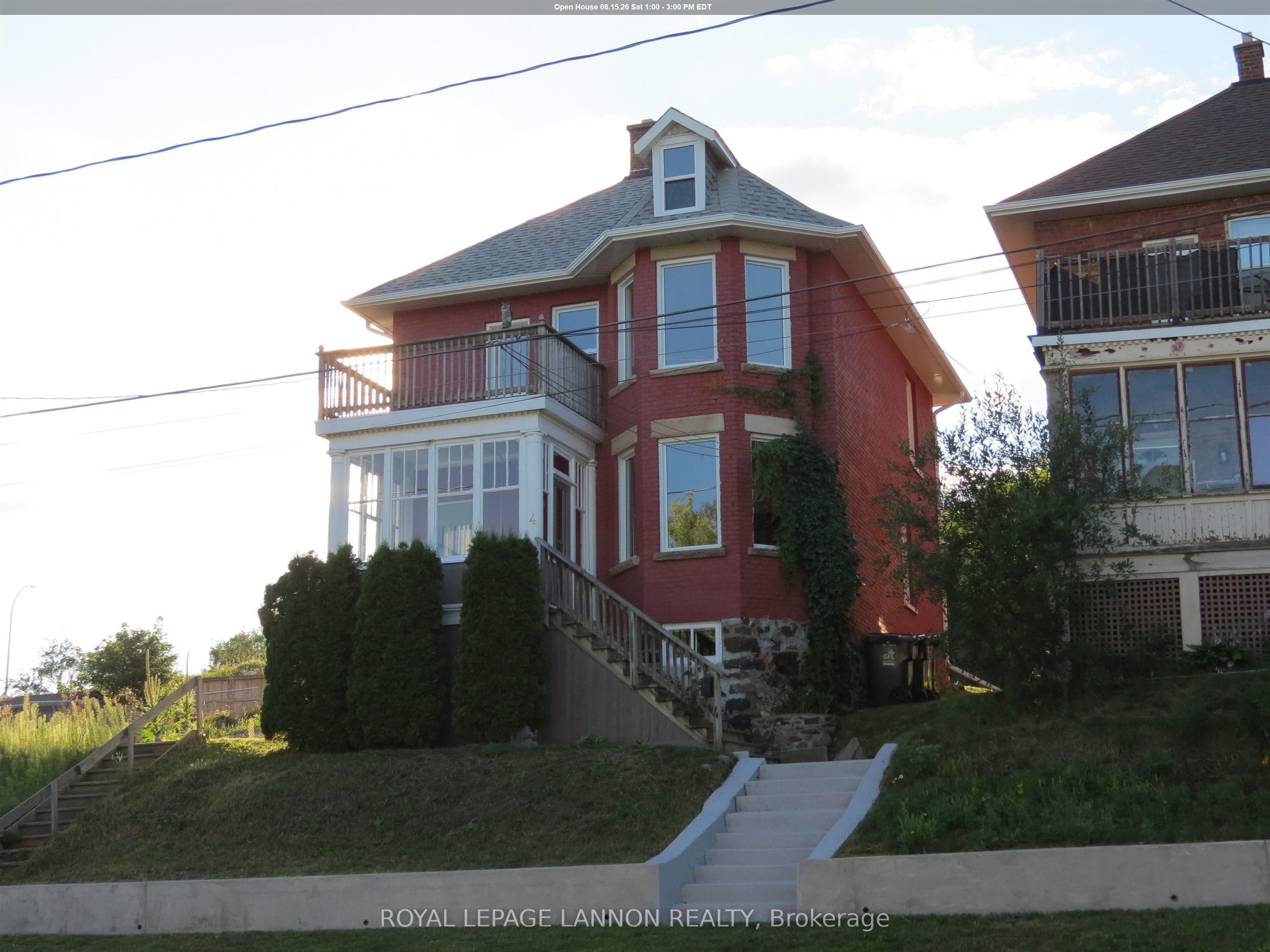 4 Crown Street, Thunder Bay, ON P7B 3J6