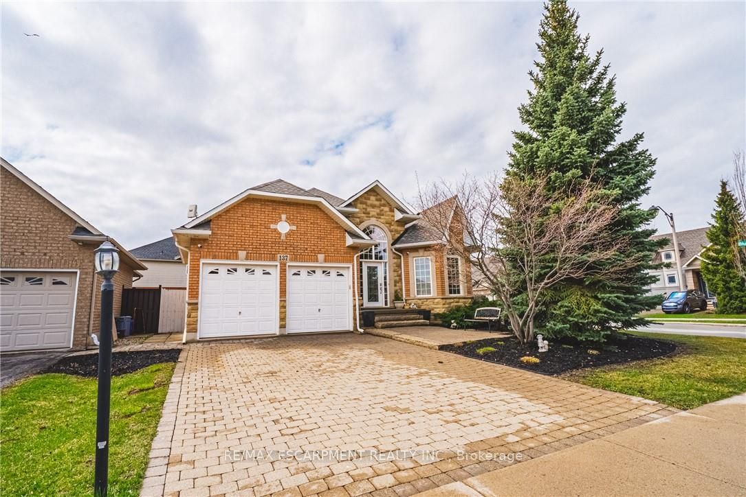 137 PINEHILL Drive, Hamilton, ON L0R 1P0 photo 2