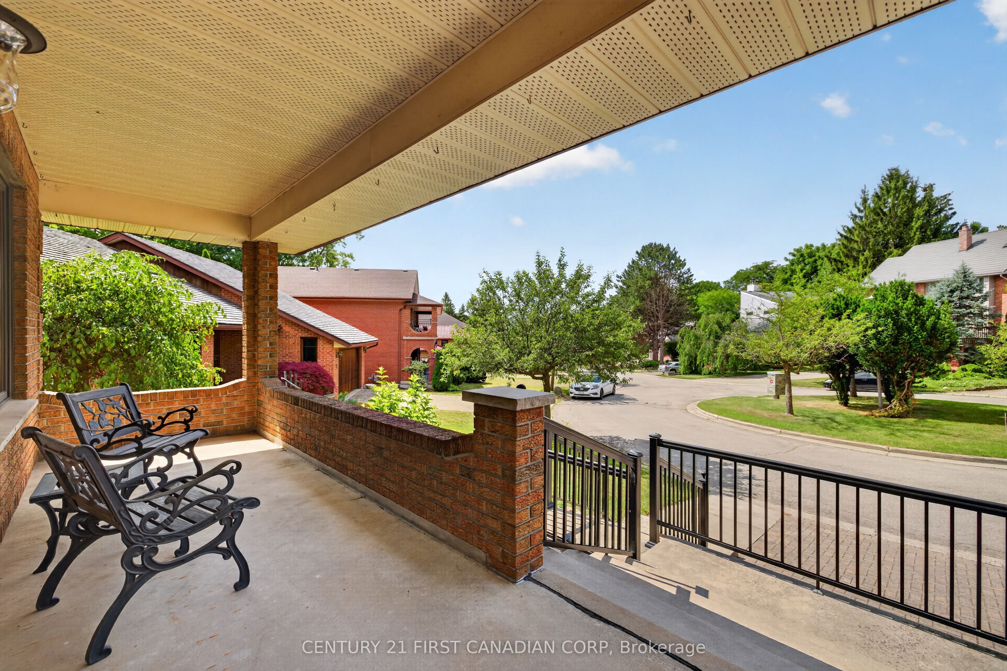 27 Stirrup Court, London North, ON N6G 3T8 photo 4