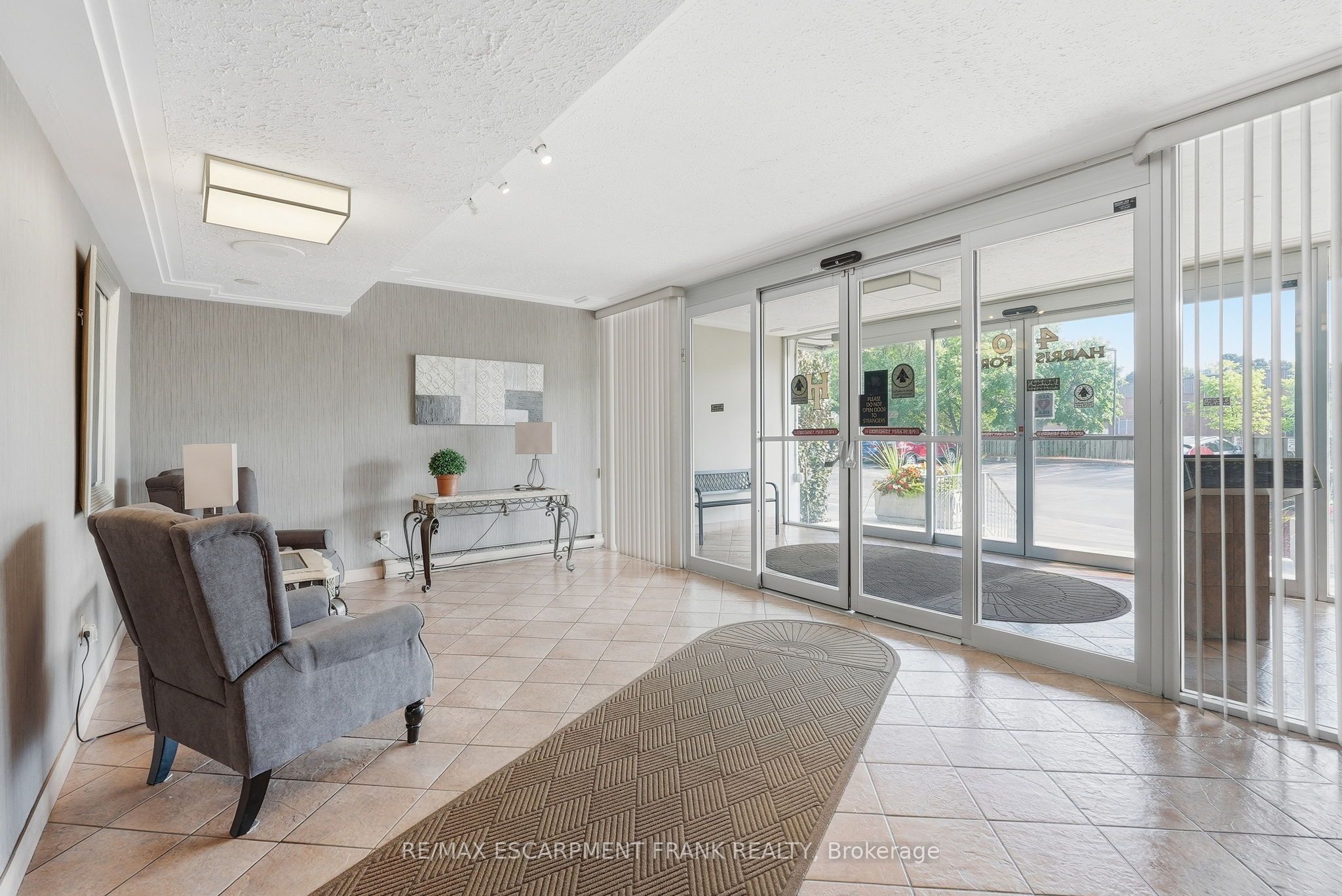 40 Harrisford Street 904, Hamilton, ON L8K 6N1 photo 4