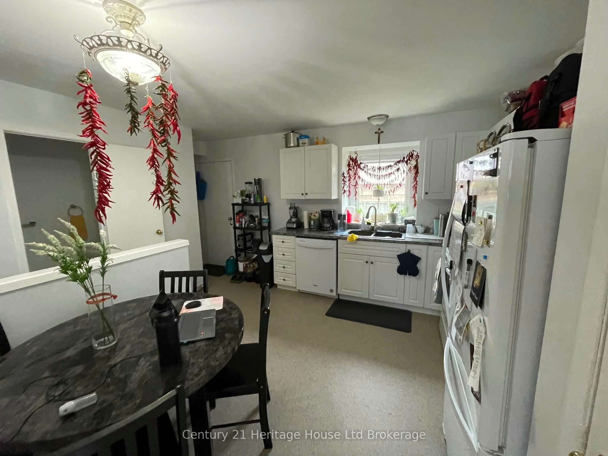 255 Lansdowne Avenue W 2, Woodstock, ON N4T 1N6 photo 3