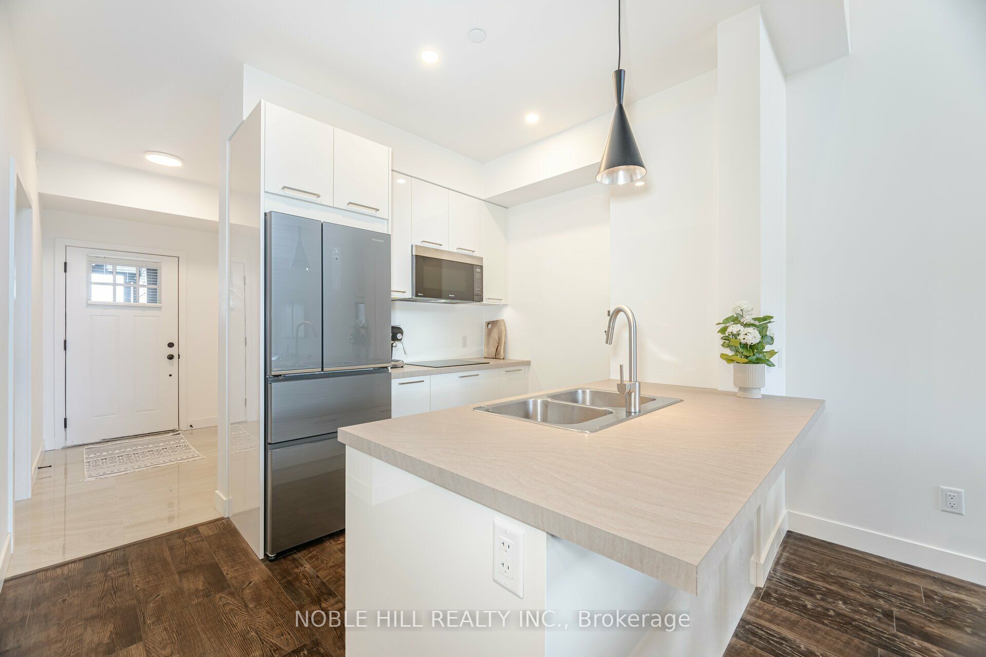 16 Beckwith Lane 403, Blue Mountains, ON L9Y 3B6 photo 5