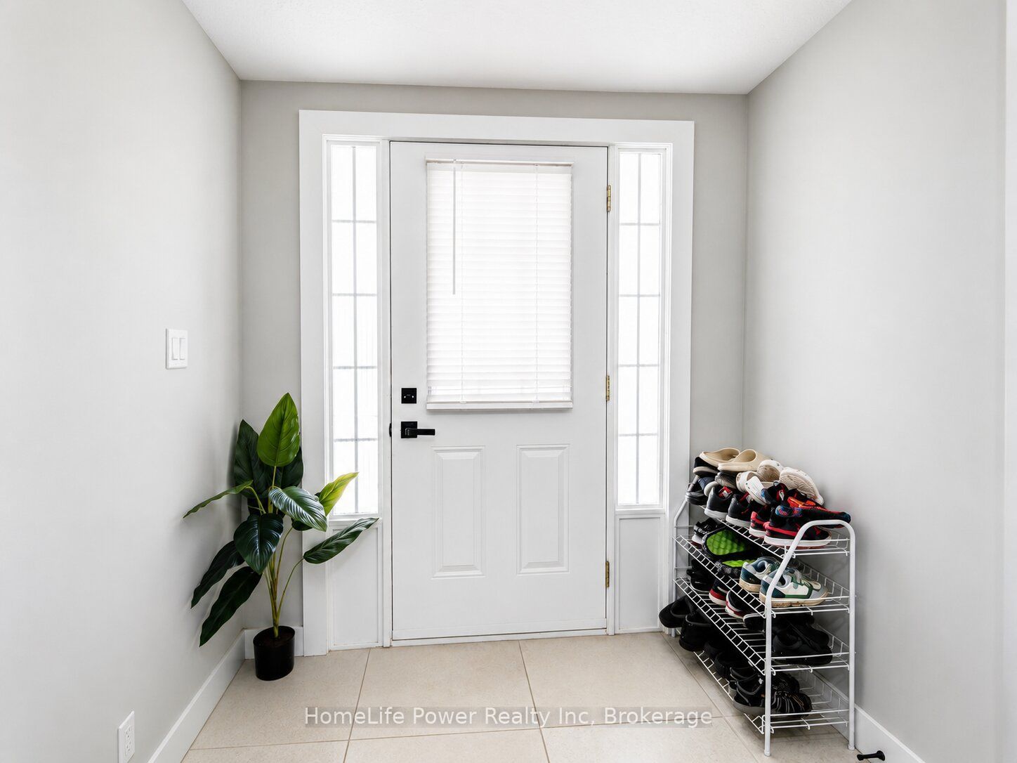 233 RED CLOVER Court, Kitchener, ON N2E 4J5 photo 5