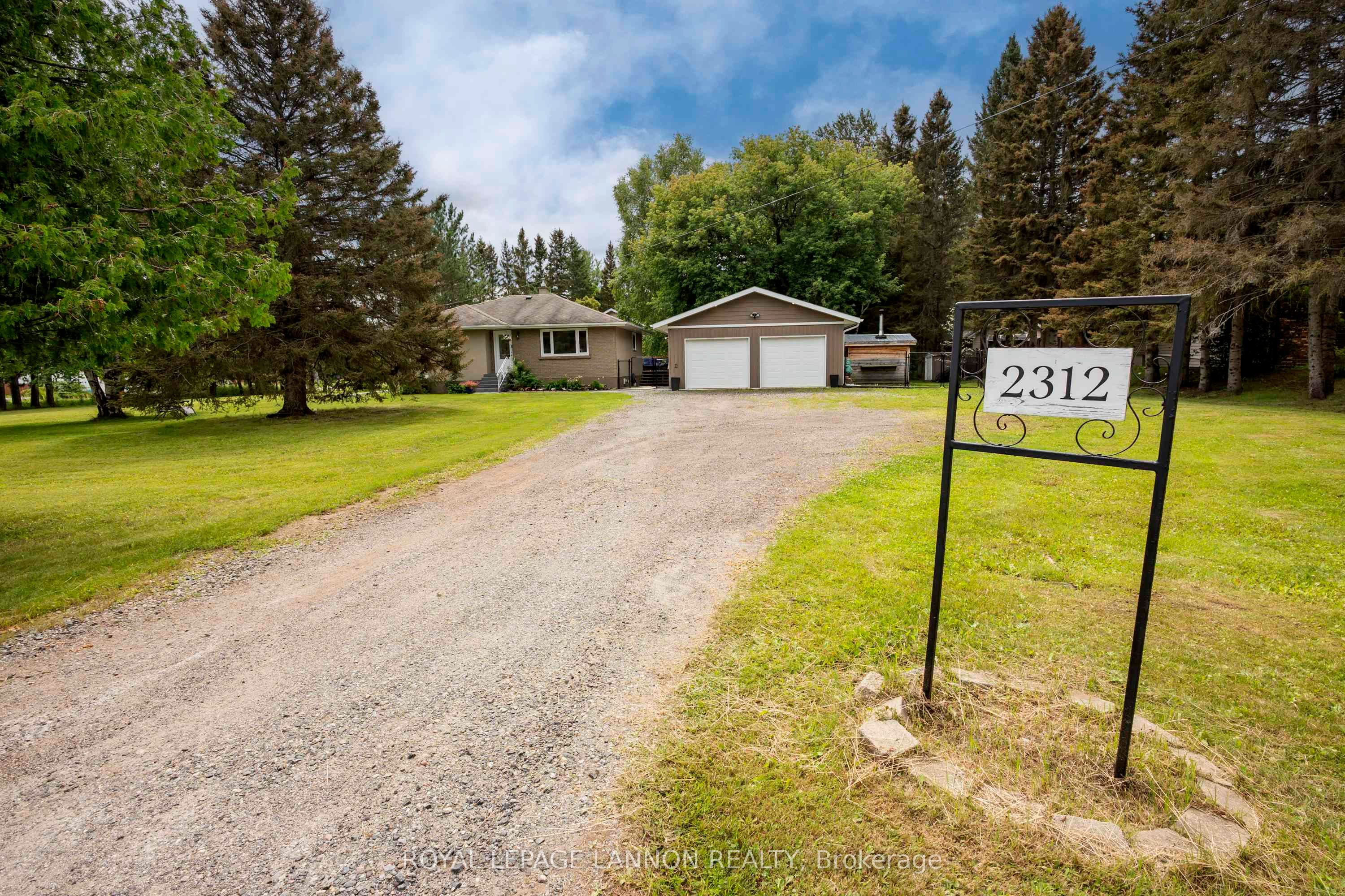 2312 Rosslyn Road, Thunder Bay, ON P7K 1G7 photo 4