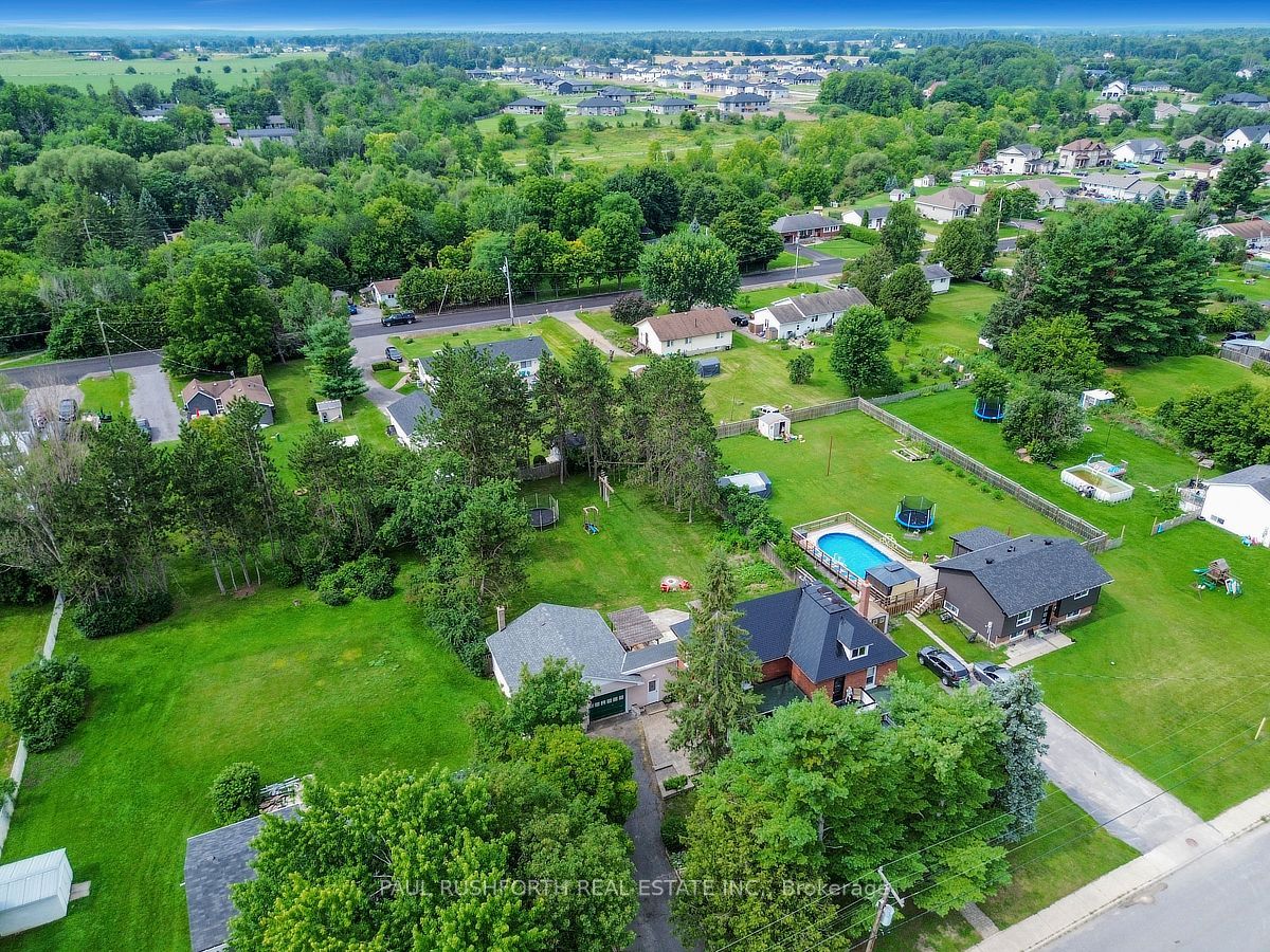 100 Poole Street, McNab/Braeside, ON K7S 1J2 photo 2