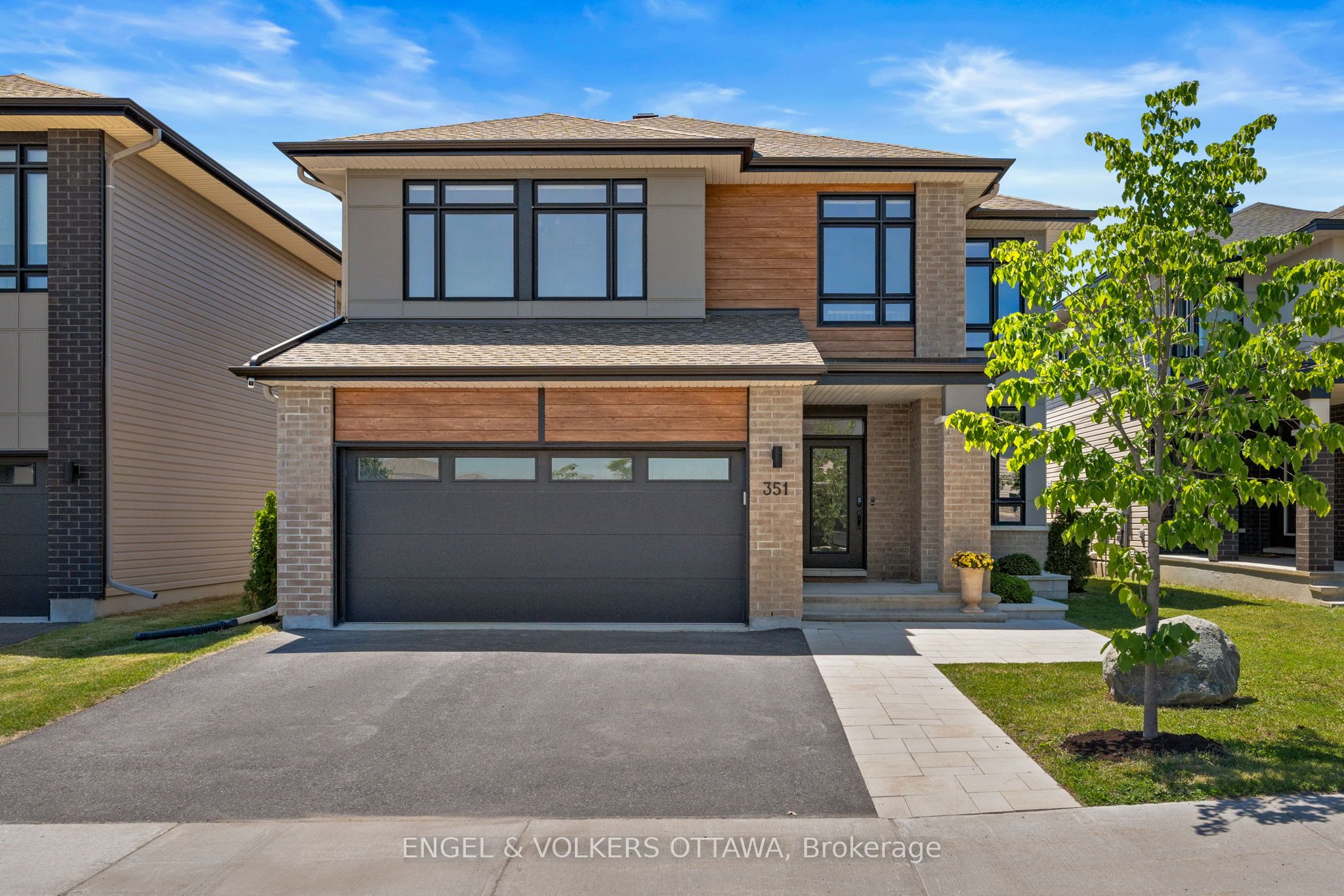 351 Shuttleworth Drive, Leitrim, ON K1T 0T6 photo 2