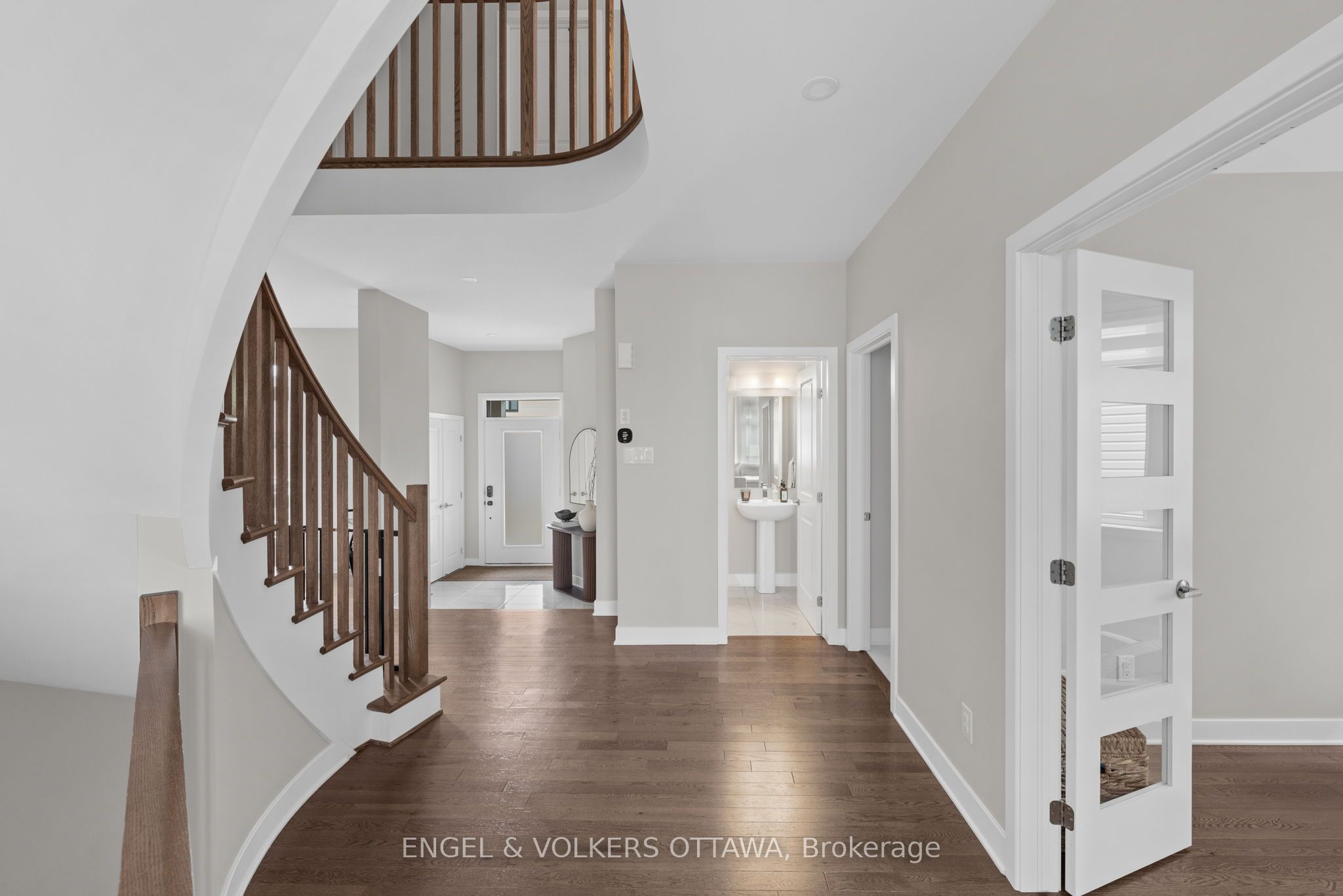 351 Shuttleworth Drive, Leitrim, ON K1T 0T6 photo 5