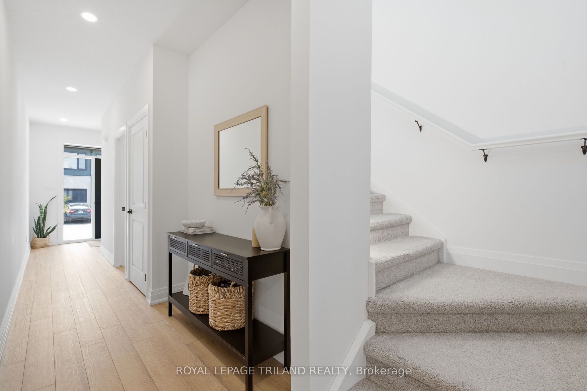 101 Swales Avenue 11, Strathroy-Caradoc, ON N7G 0C1 photo 4