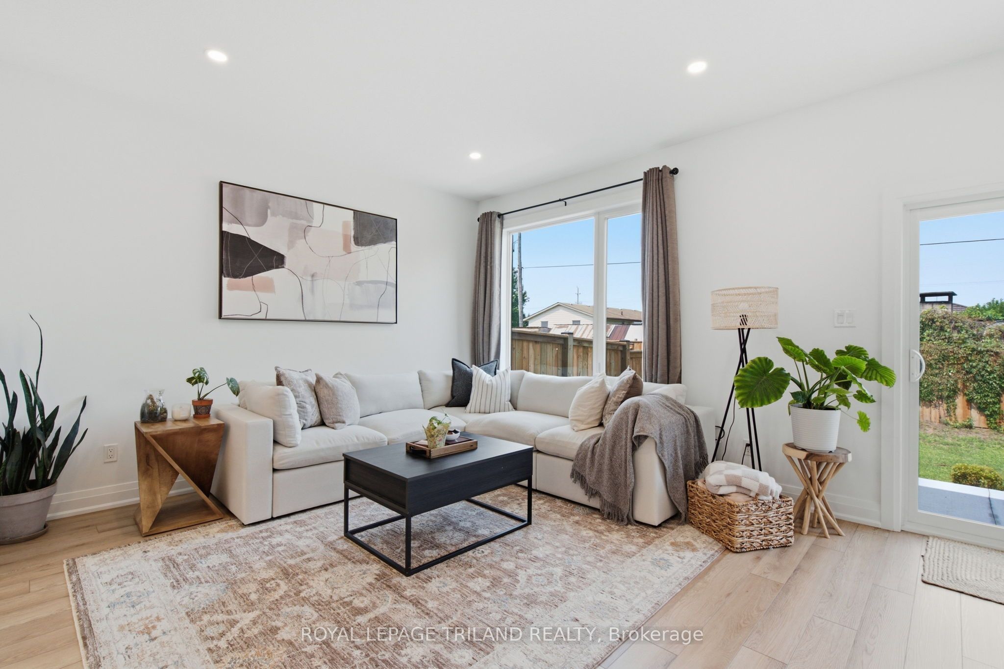 101 Swales Avenue 11, Strathroy-Caradoc, ON N7G 0C1 photo 5
