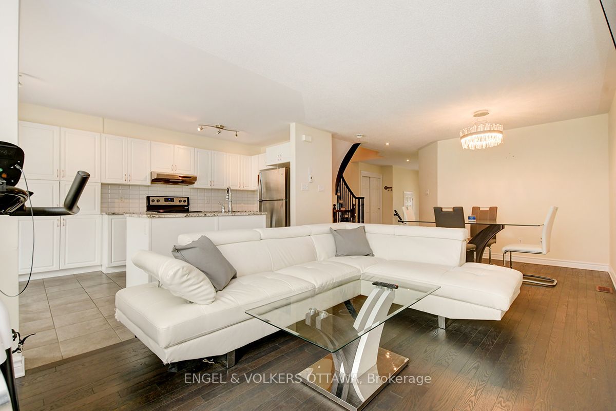 561 Petrichor Crescent, Orleans - Cumberland and Area, ON K4A 0Y4 photo 4