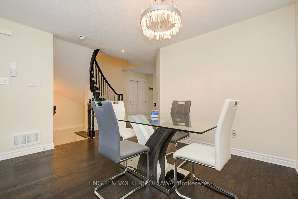 561 Petrichor Crescent, Orleans - Cumberland and Area, ON K4A 0Y4 photo 5