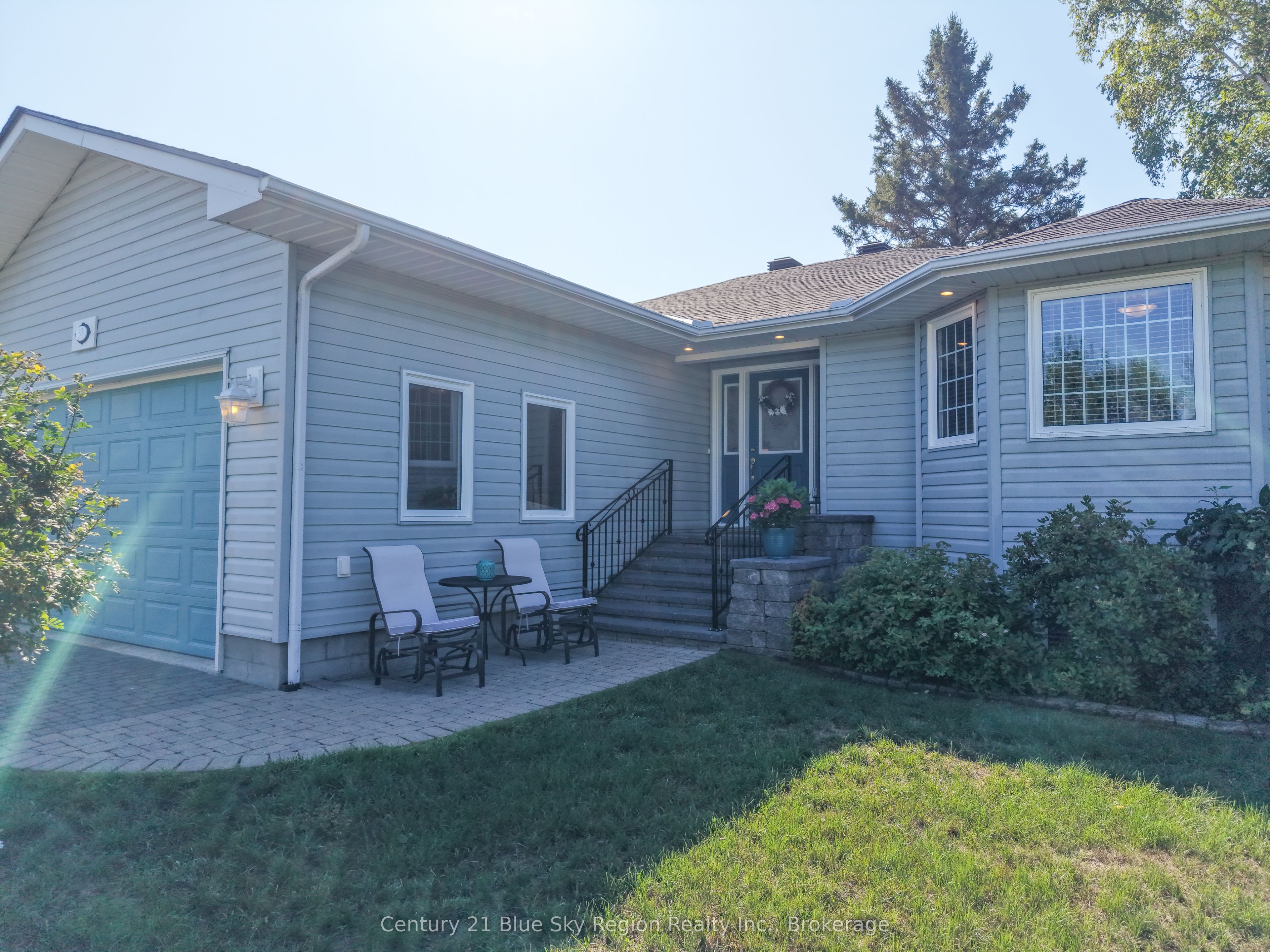 33 Golf Course Road, Callander, ON P0H 1H0 photo 3