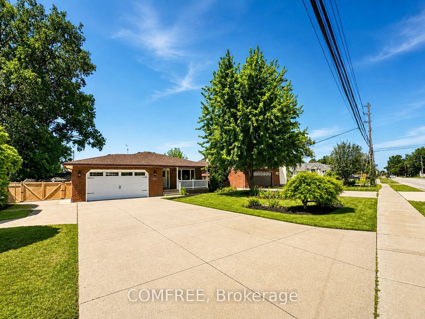 6310 Matchette Road, LaSalle, ON N9J 2J7