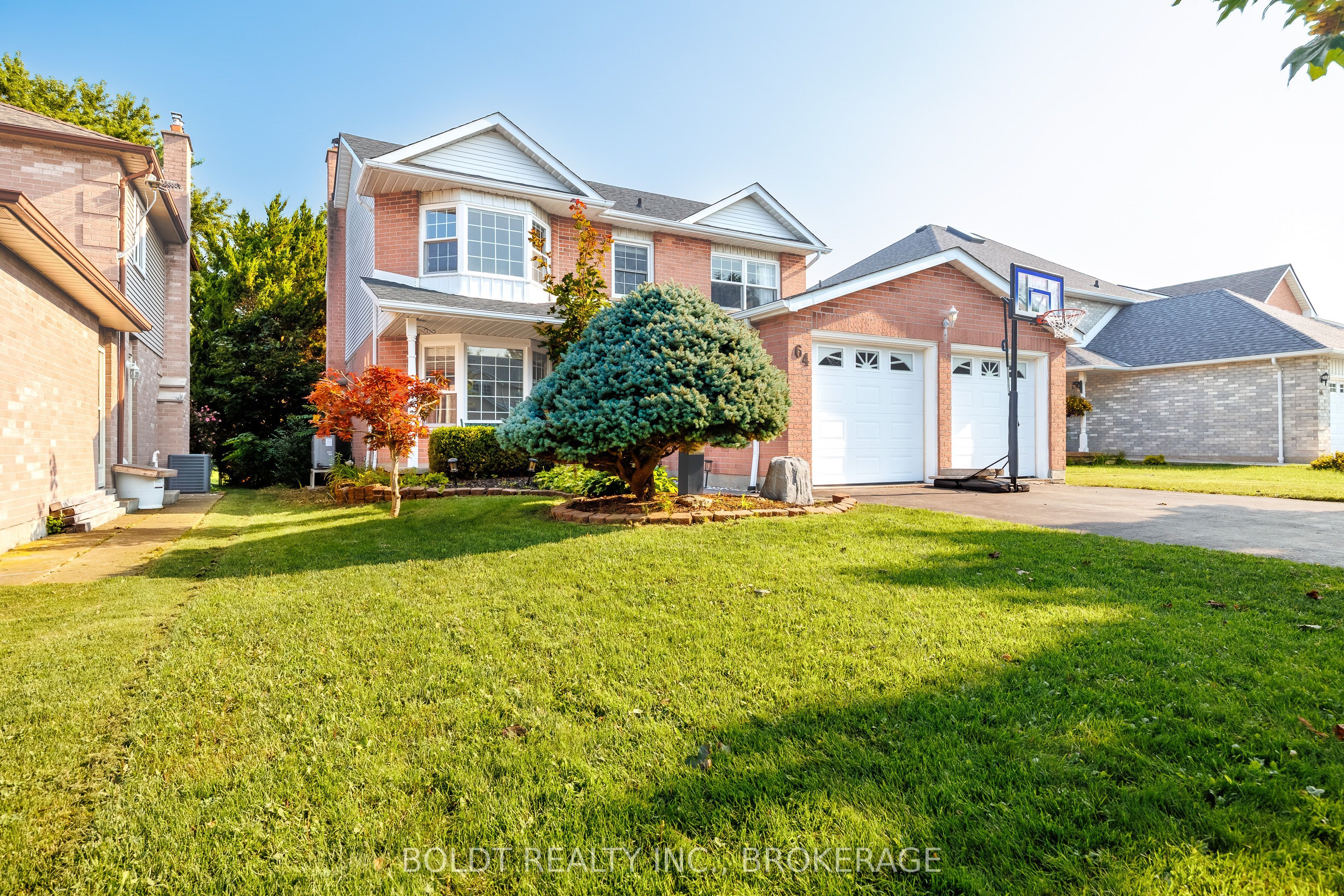 64 Carmine Crescent, St. Catharines, ON L2S 3M2