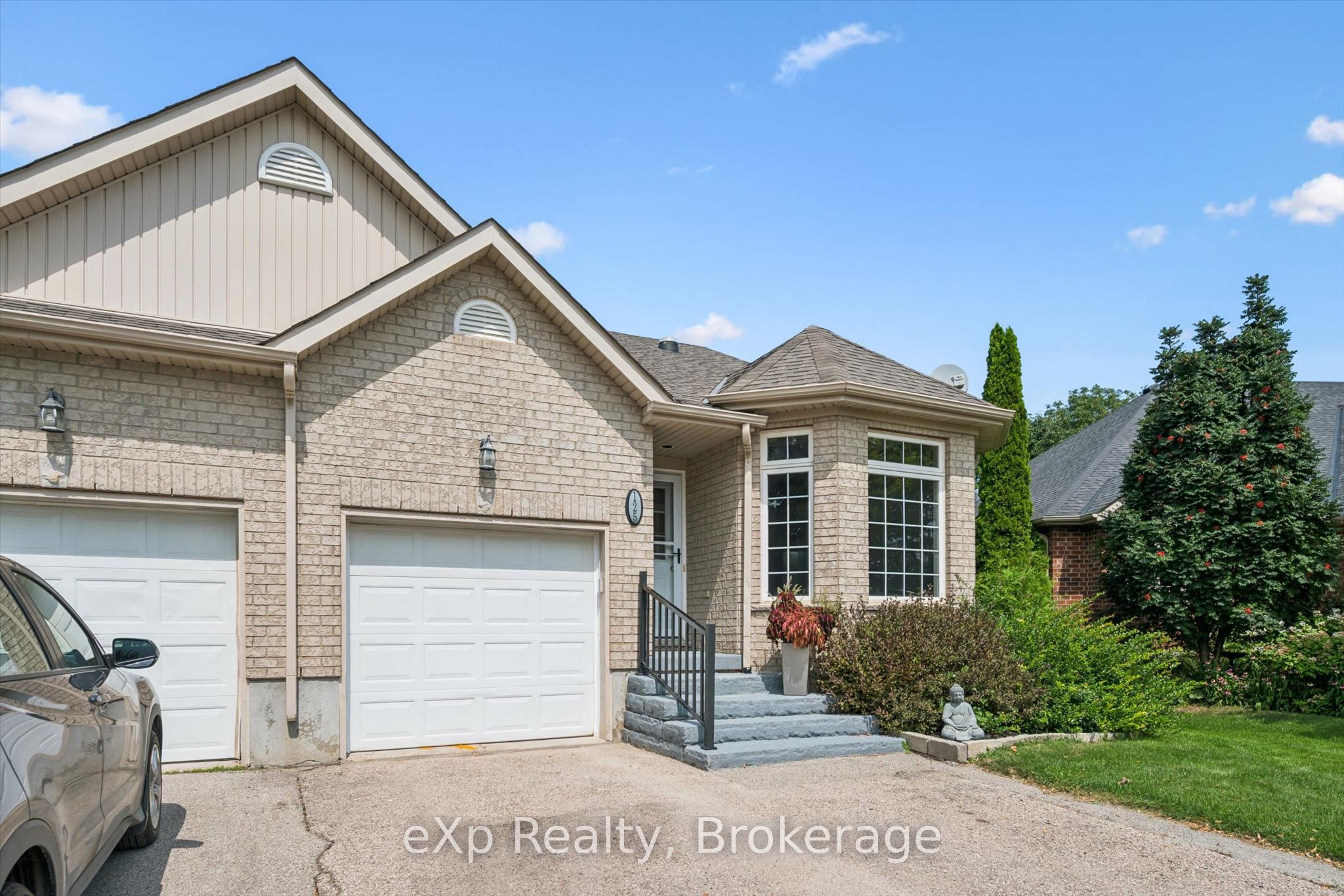 125 Halls Drive, Centre Wellington, ON N0B 1S0 photo 2