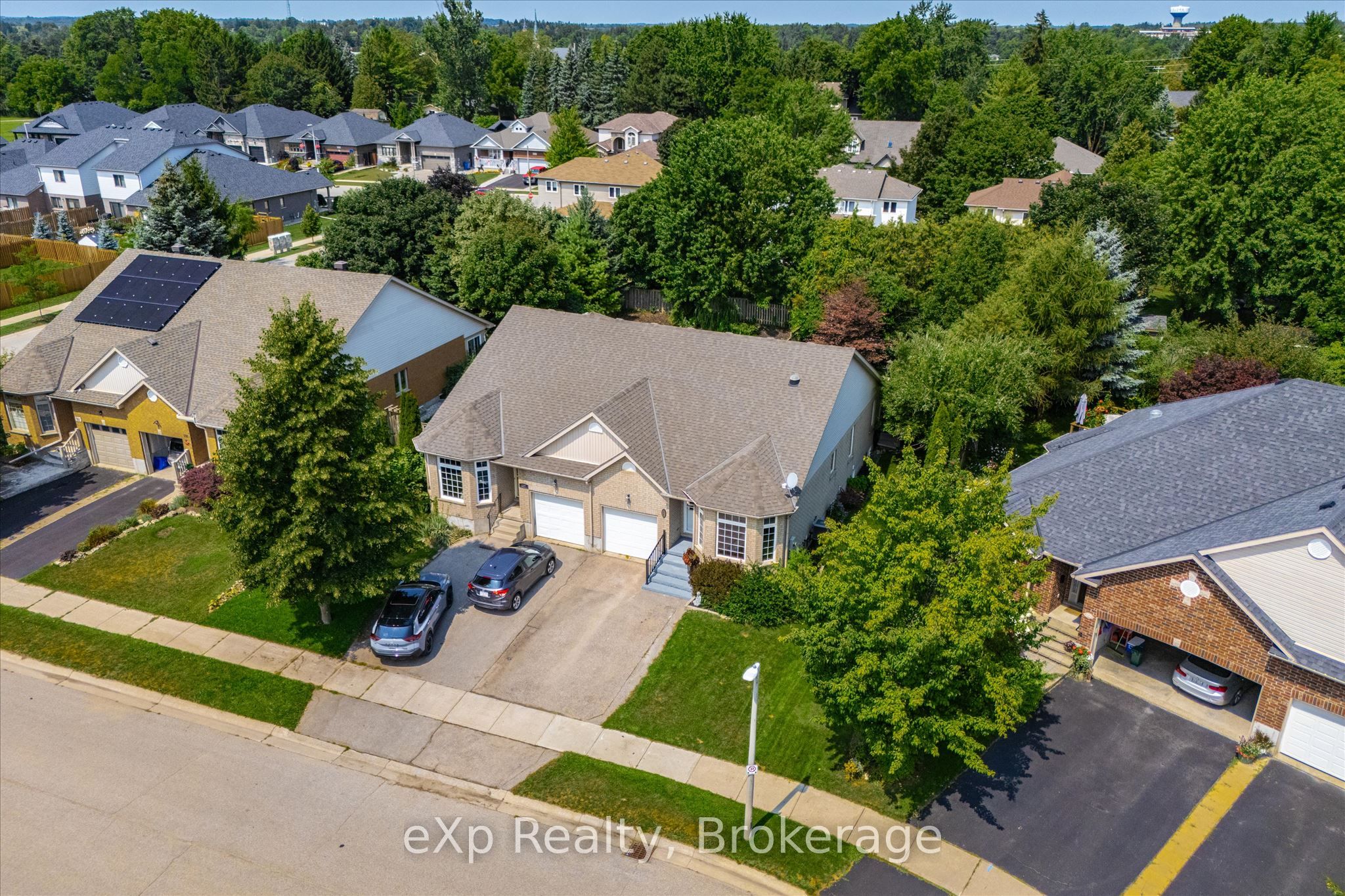 125 Halls Drive, Centre Wellington, ON N0B 1S0 photo 4
