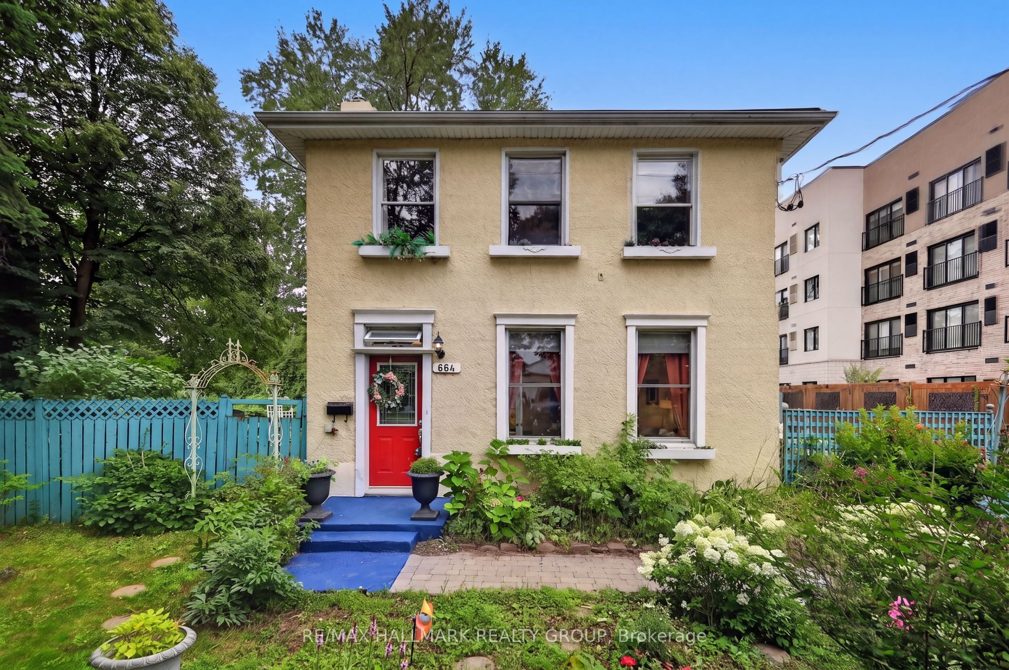 664 Center Street, Overbrook - Castleheights and Area, ON K1K 2N9