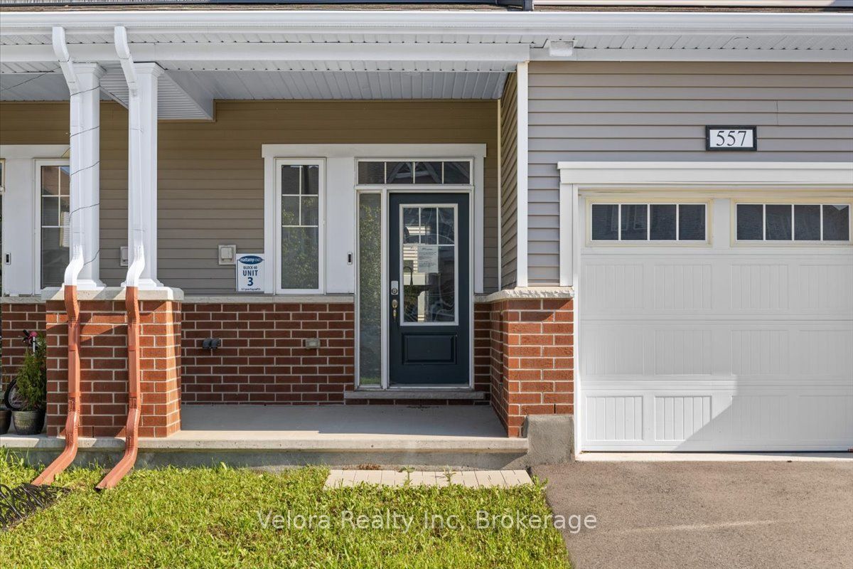 557 Flagstaff Drive, Barrhaven, ON K2J 7B3 photo 2