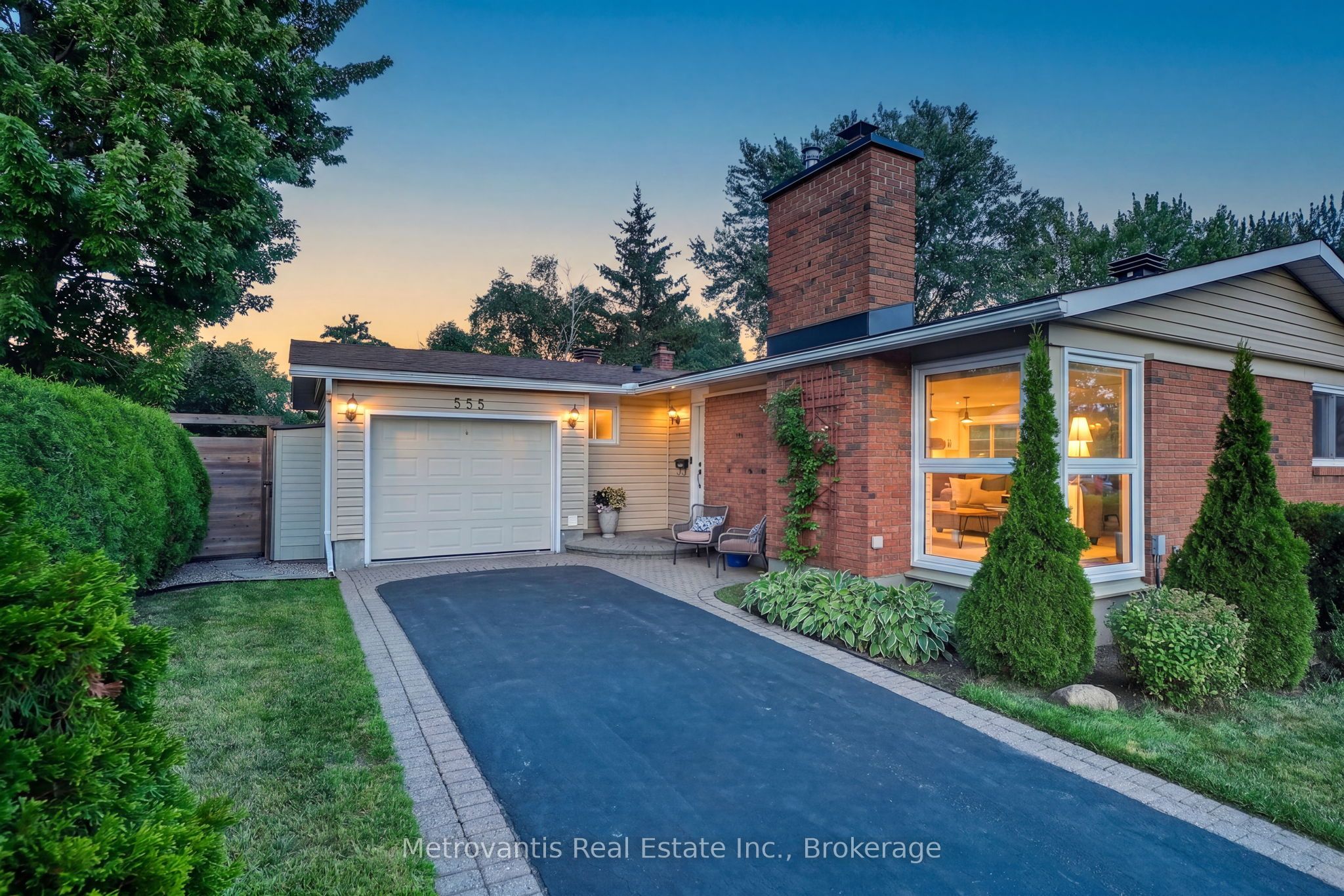 555 Buchanan Crescent, Beacon Hill North - South and Area, ON K1J 7V2 photo 2