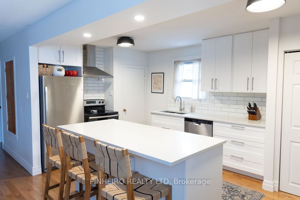 83 Emery Street W, London South, ON N6J 1R9 photo 3