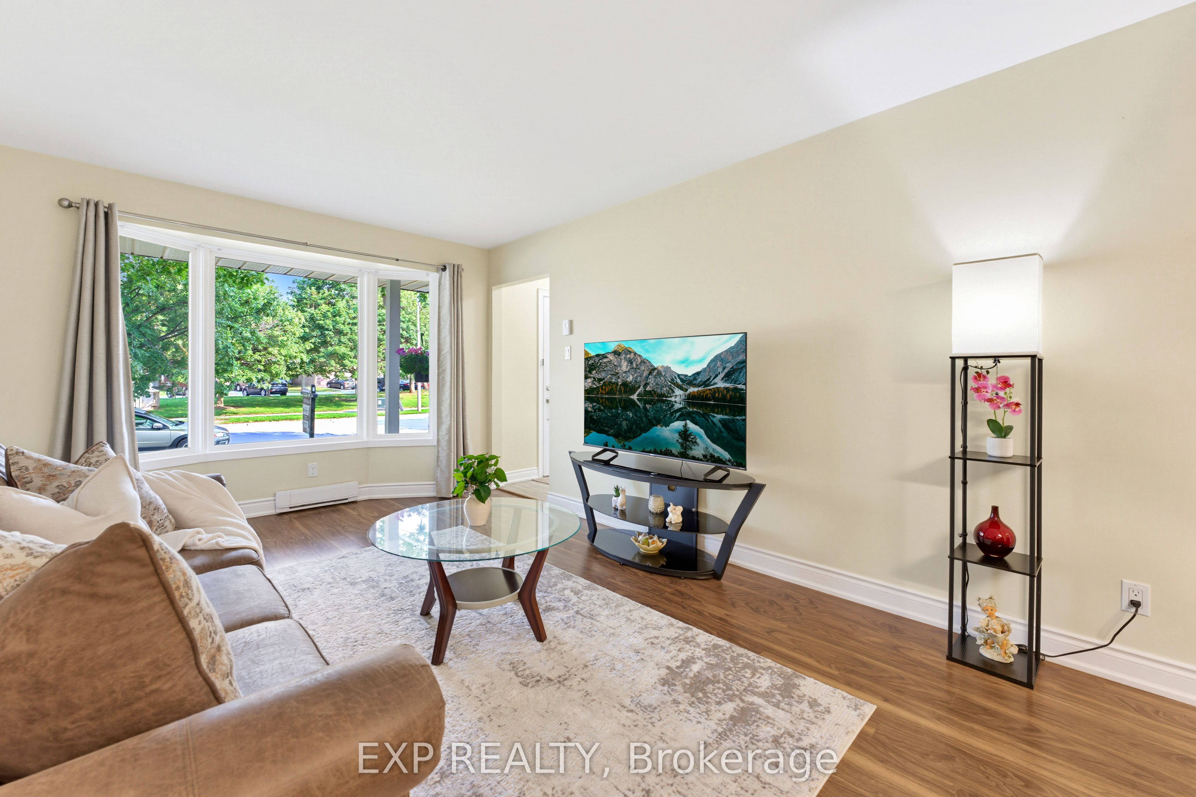 475 Kingscourt Drive A, Waterloo, ON N2K 2X9 photo 4