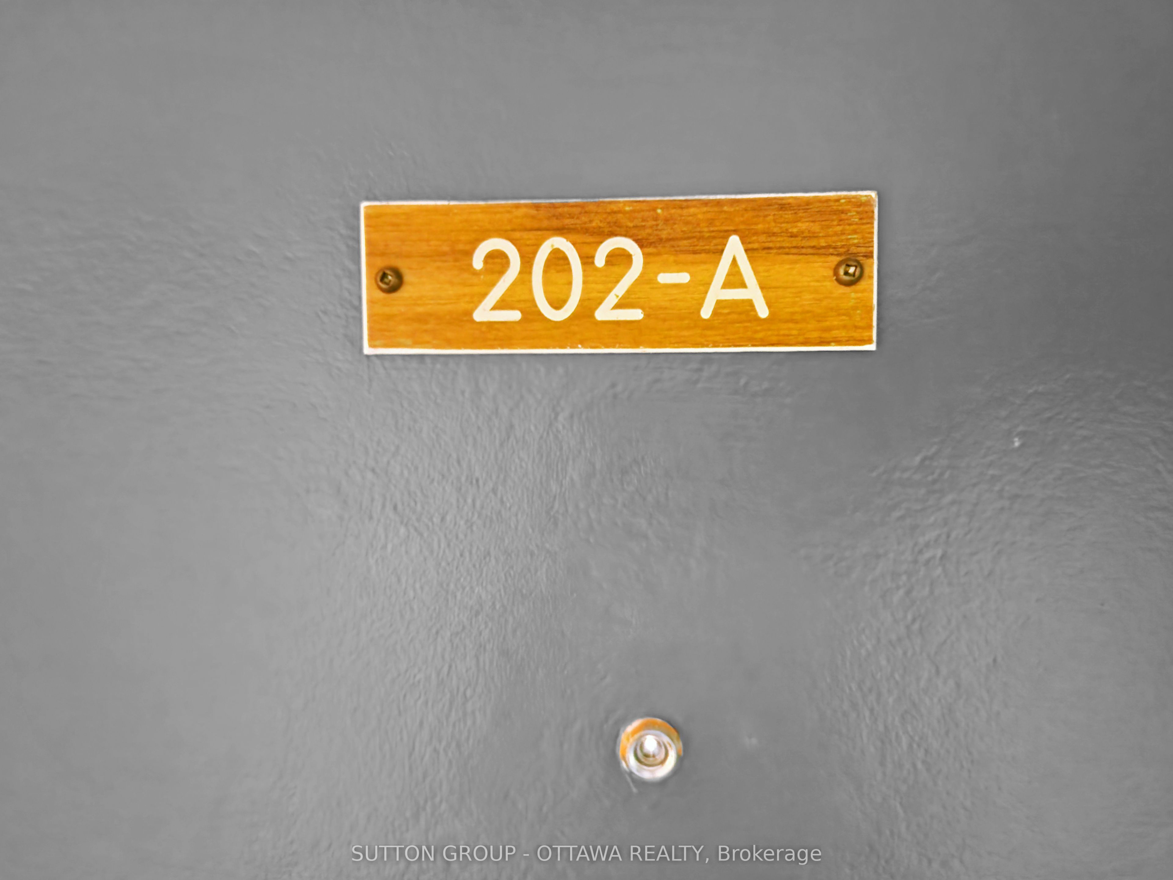 2044 Arrowsmith Drive 202A, Beacon Hill North - South and Area, ON K1J 7V8 photo 3