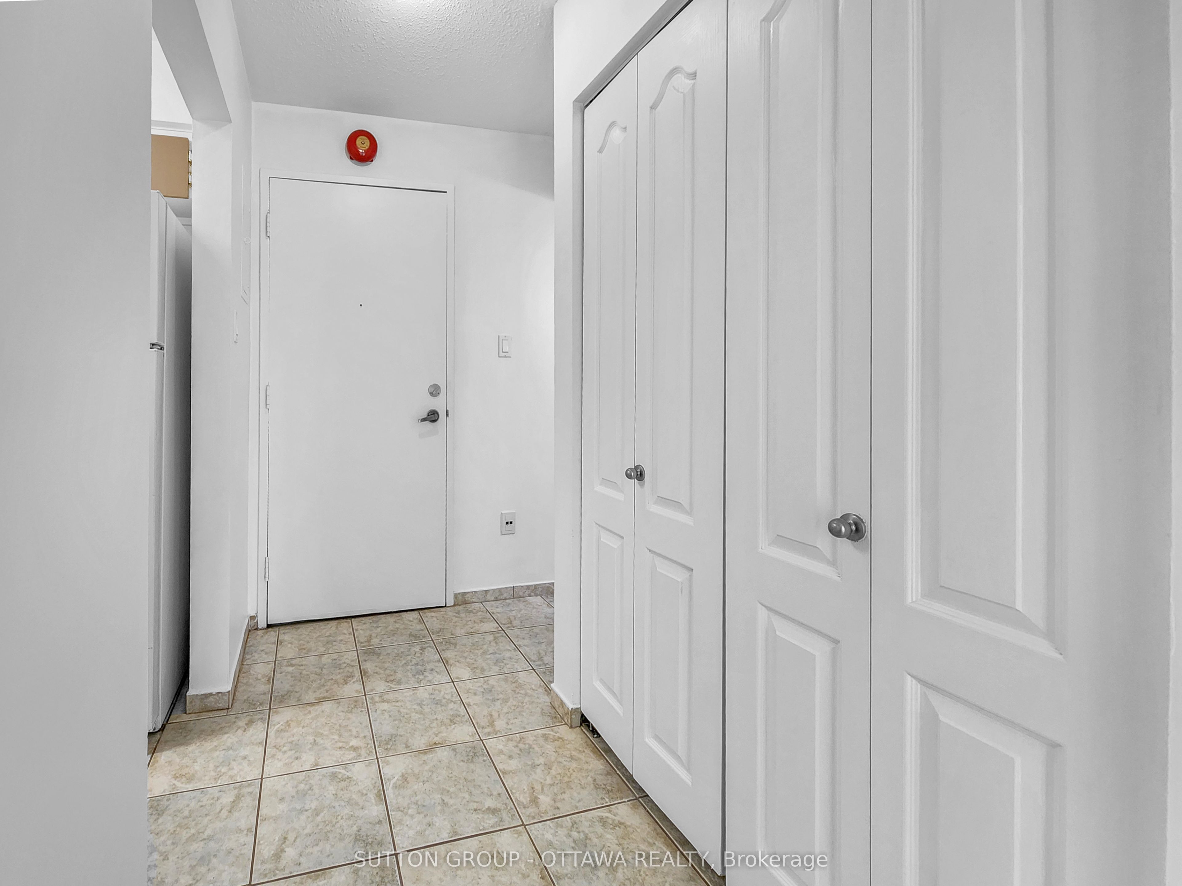 2044 Arrowsmith Drive 202A, Beacon Hill North - South and Area, ON K1J 7V8 photo 4