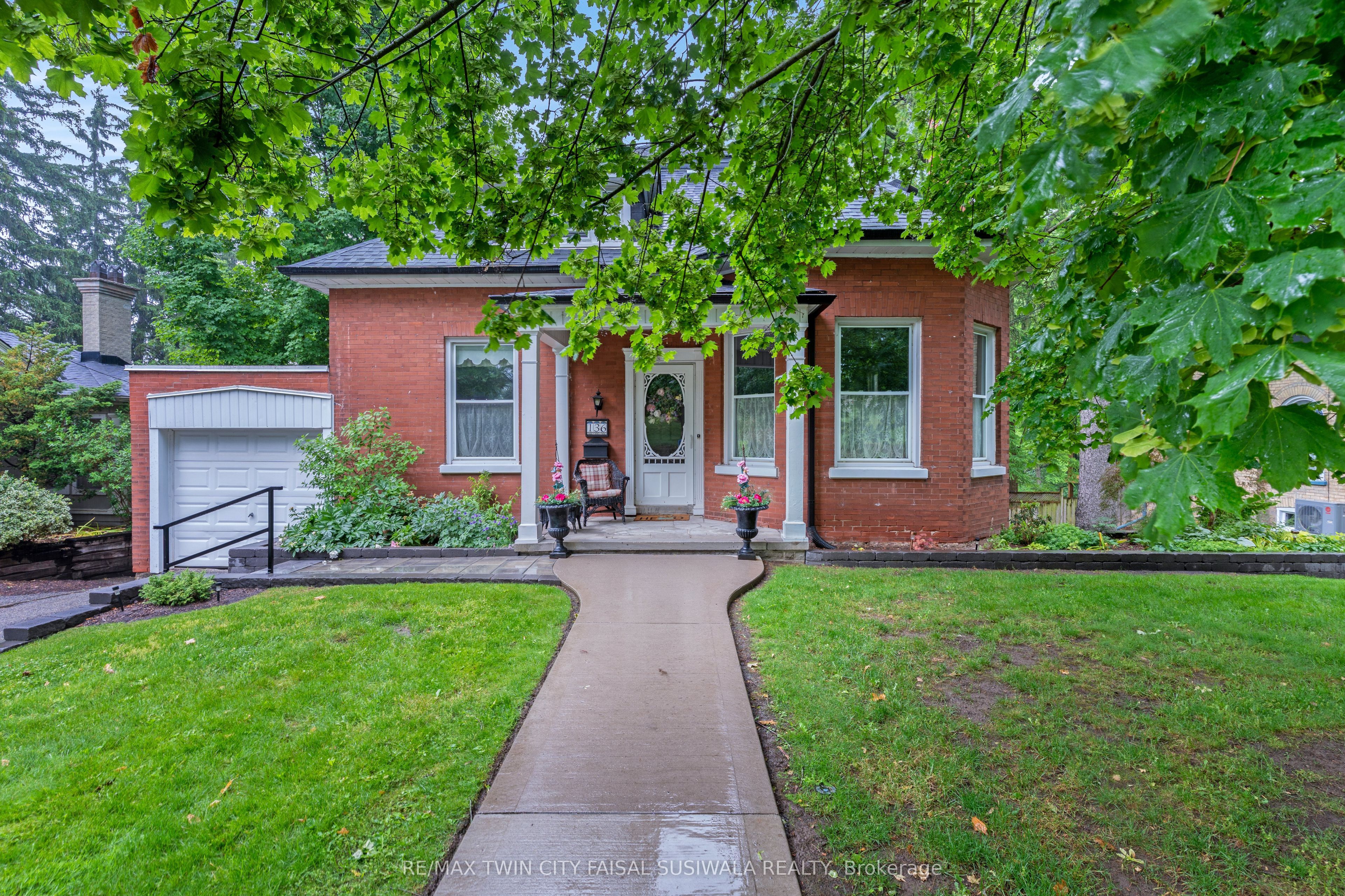 136 Blair Road, Cambridge, ON N1S 2J4 photo 2