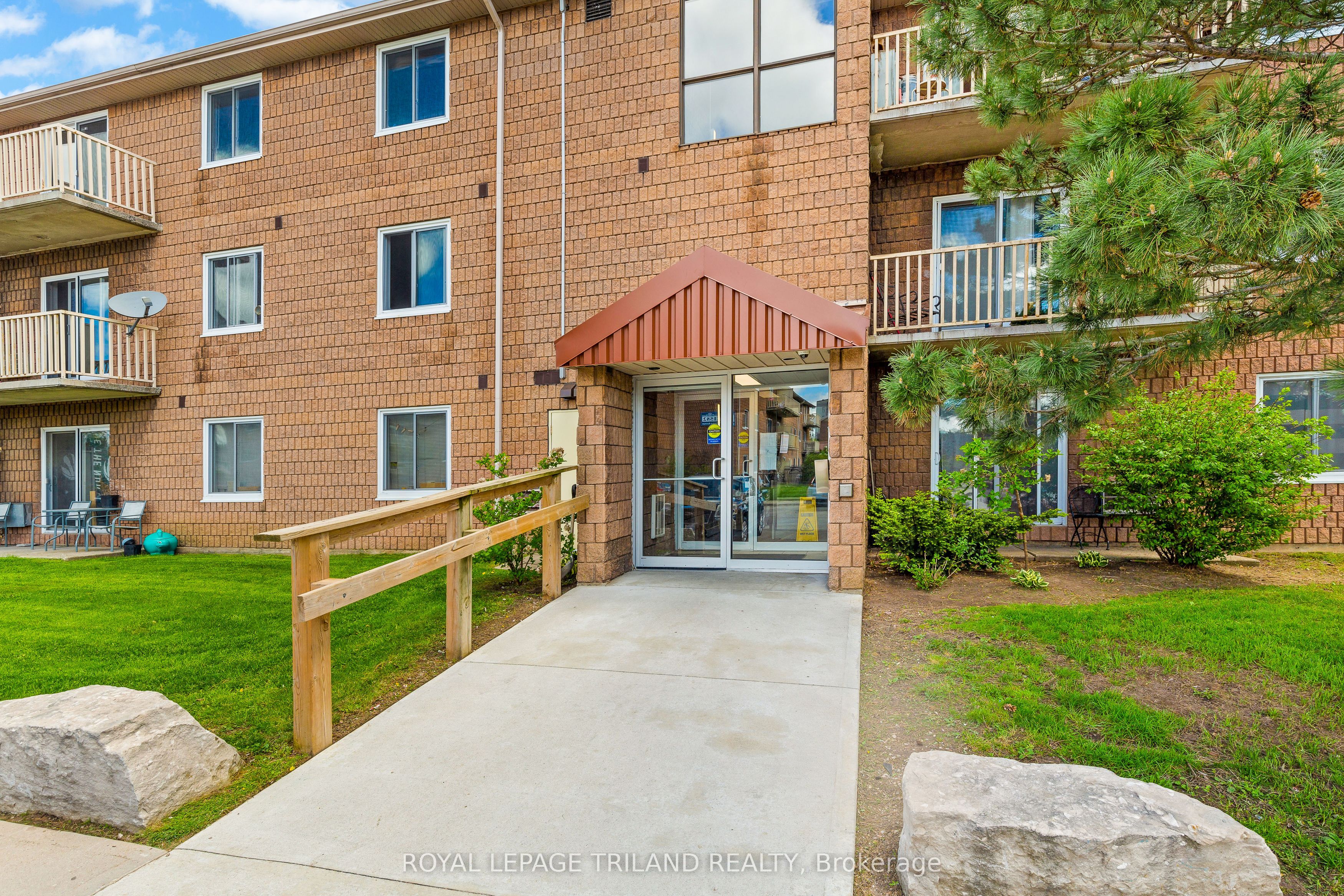 1584 Ernest Avenue 107, London South, ON N6E 1X9
