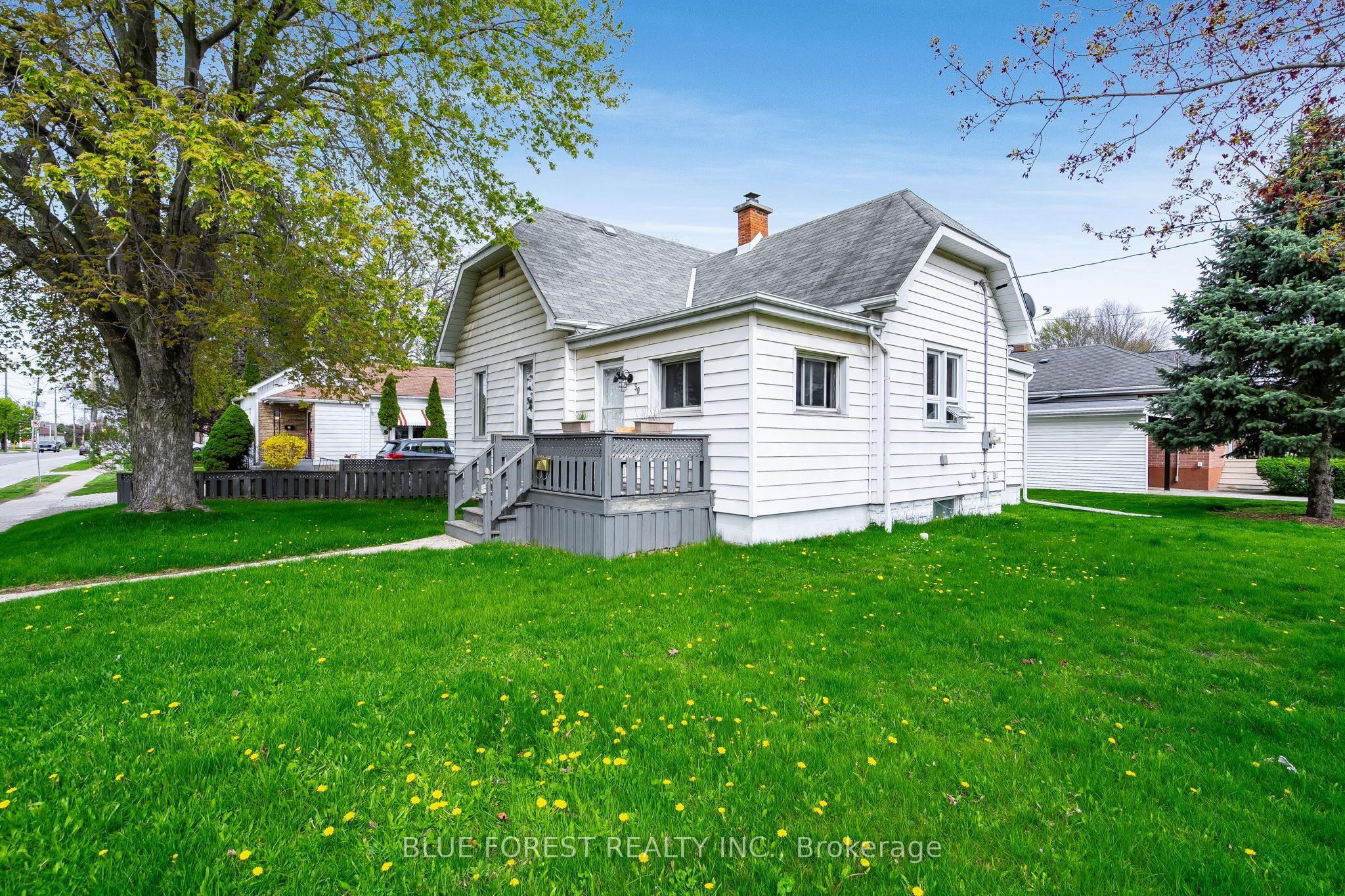 30 Park Avenue E, Chatham-Kent, ON N7M 3V5 photo 3