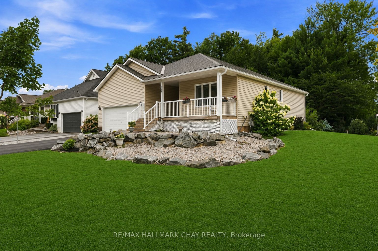 156 Pineridge Gate, Gravenhurst, ON P1P 0A3