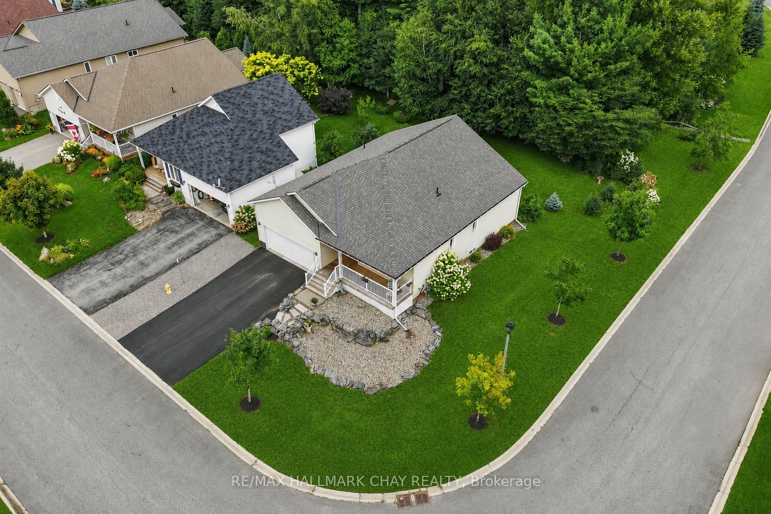 156 Pineridge Gate, Gravenhurst, ON P1P 0A3 photo 2